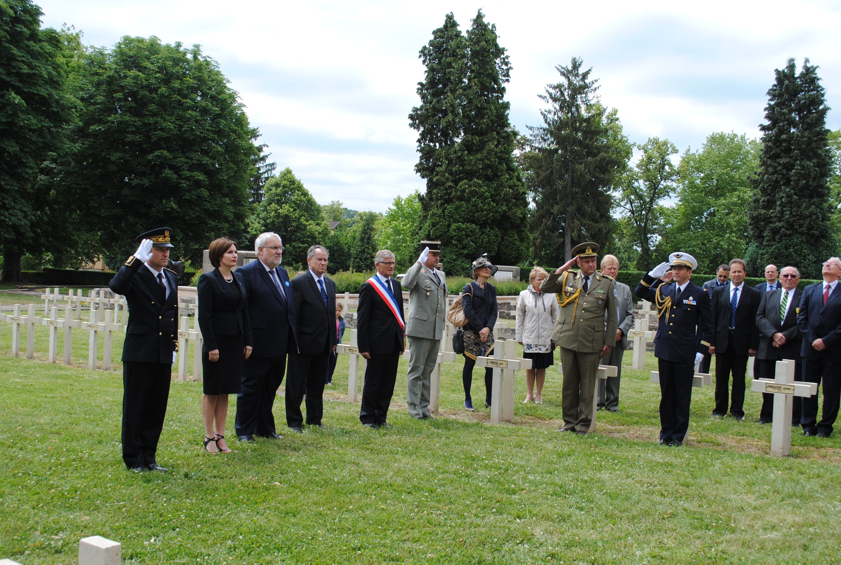 Vizita oficială în Franța la invitația domnului Jean-Marc Todeschini, Secretar de Stat 'cu rang de Ministru delegat' pentru Veterani și Memorie din cadrul Ministerului francez al Apararii, 8-9 iunie 2015  '