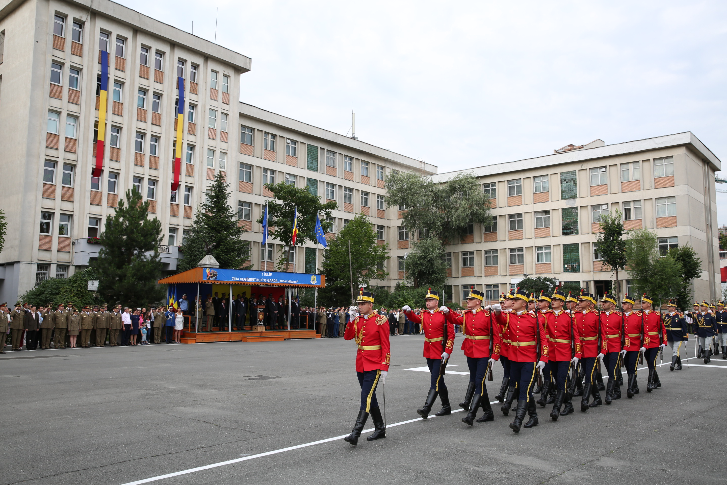 Participarea doamnei secretar de stat Otilia Sava la Ceremonia dedicată împlinirii a 155 de ani de la înființarea Regimentului 30 Gardă „Mihai Viteazul”- 01 iulie 2015