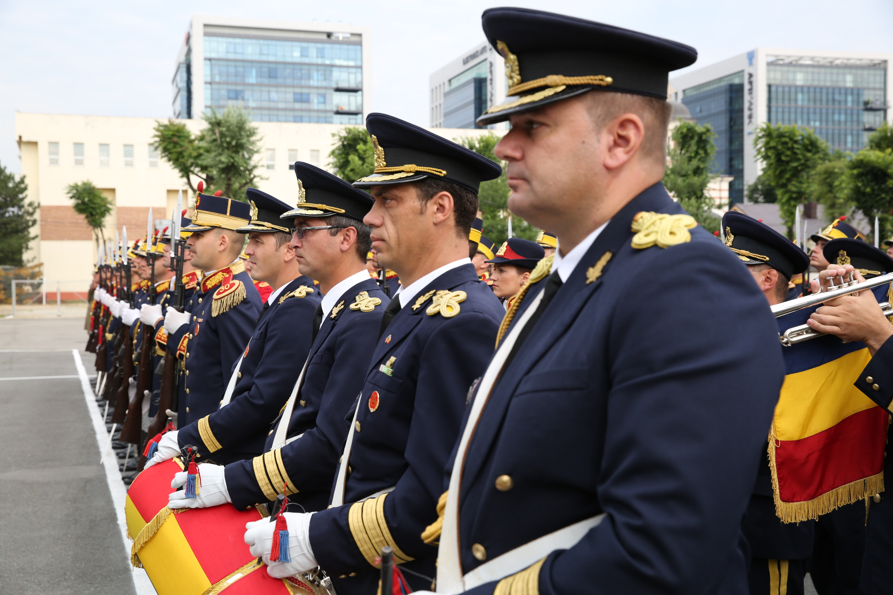 Participarea doamnei secretar de stat Otilia Sava la Ceremonia dedicată împlinirii a 155 de ani de la înființarea Regimentului 30 Gardă „Mihai Viteazul”- 01 iulie 2015