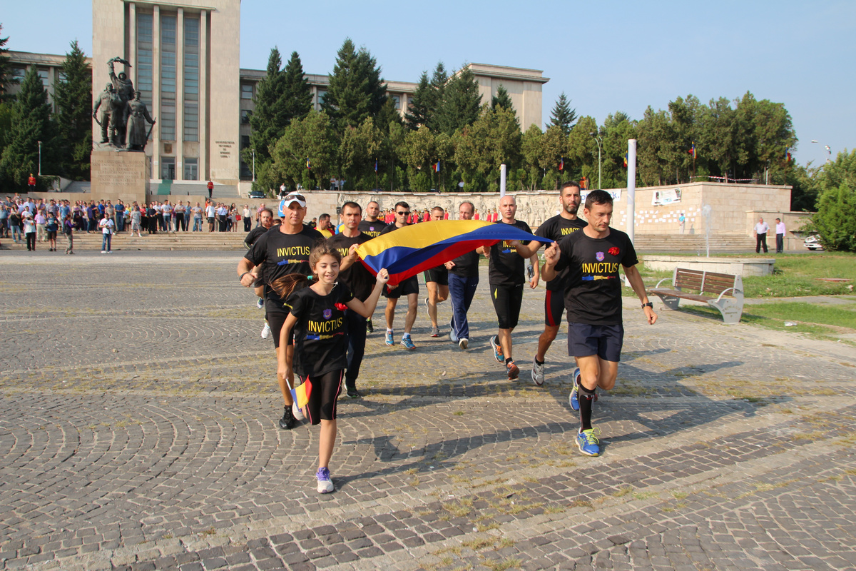 Plecarea ştafetei din fața Monumentului Eroilor Patriei - 04.09.2015