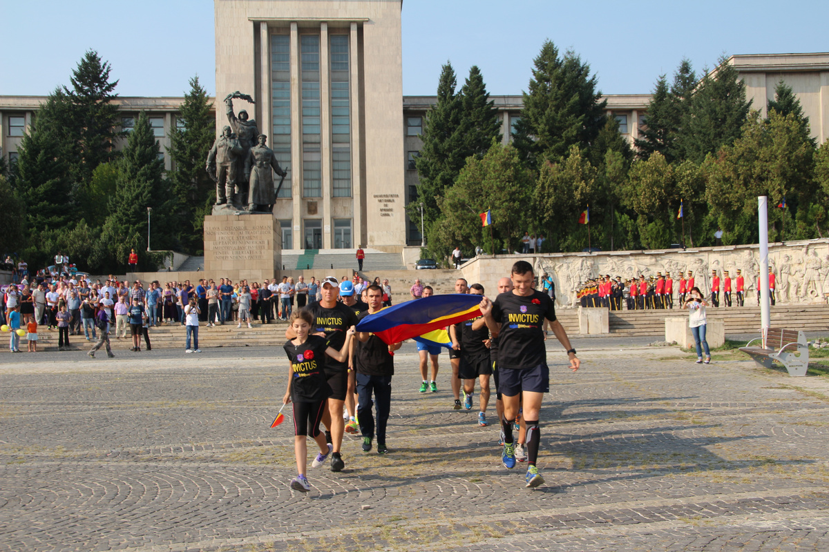 Plecarea ştafetei din fața Monumentului Eroilor Patriei - 04.09.2015