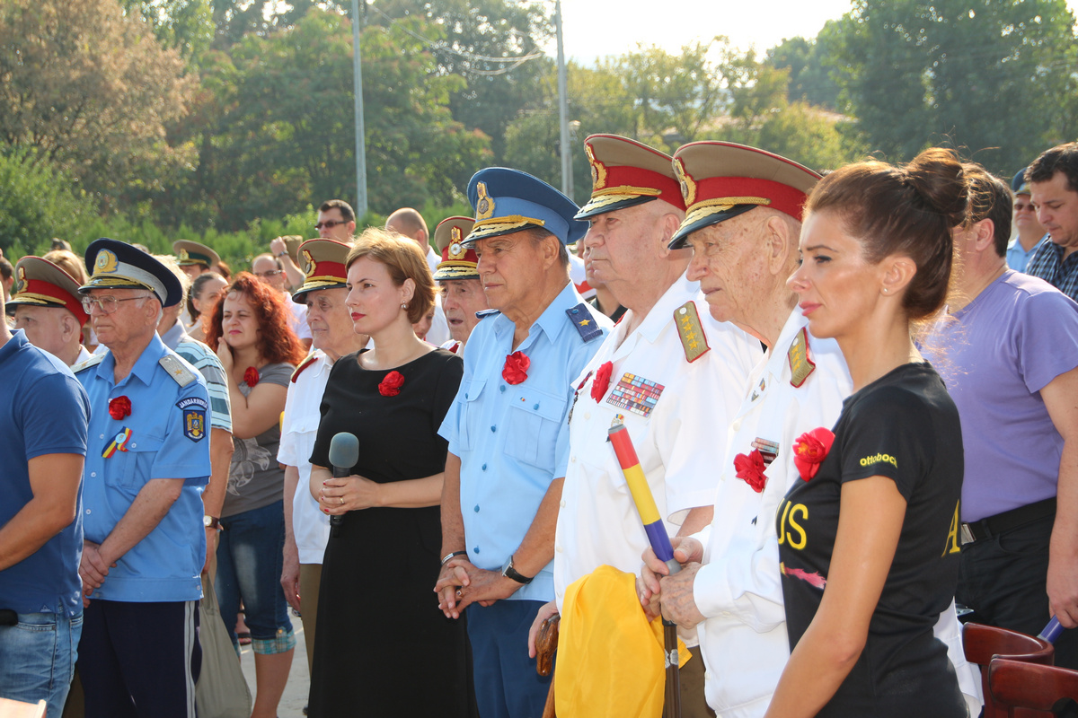 Festivitatea plecării Ştafetei Veteranilor din fața Monumentului Eroilor Patriei - 04.09.2015