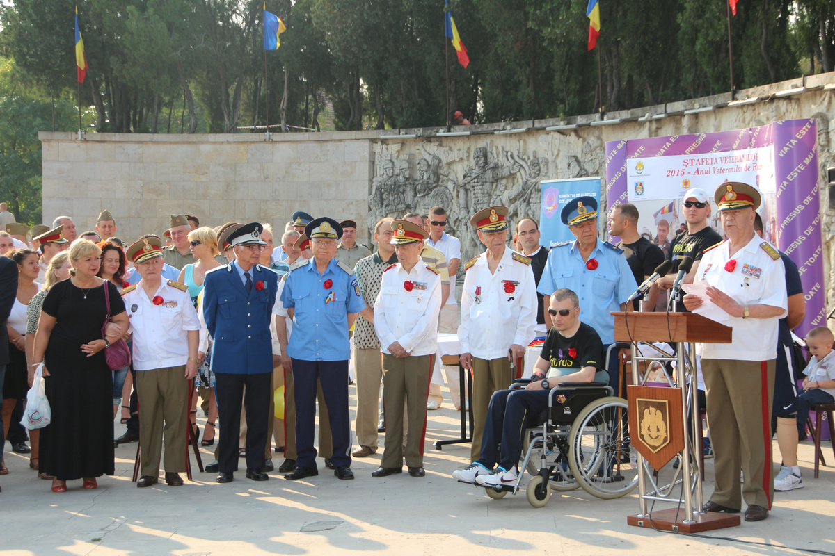 Veterani din cel de-Al Doilea Război Mondial şi din teatrele de operații prezenți la activitate- 04.09.2015