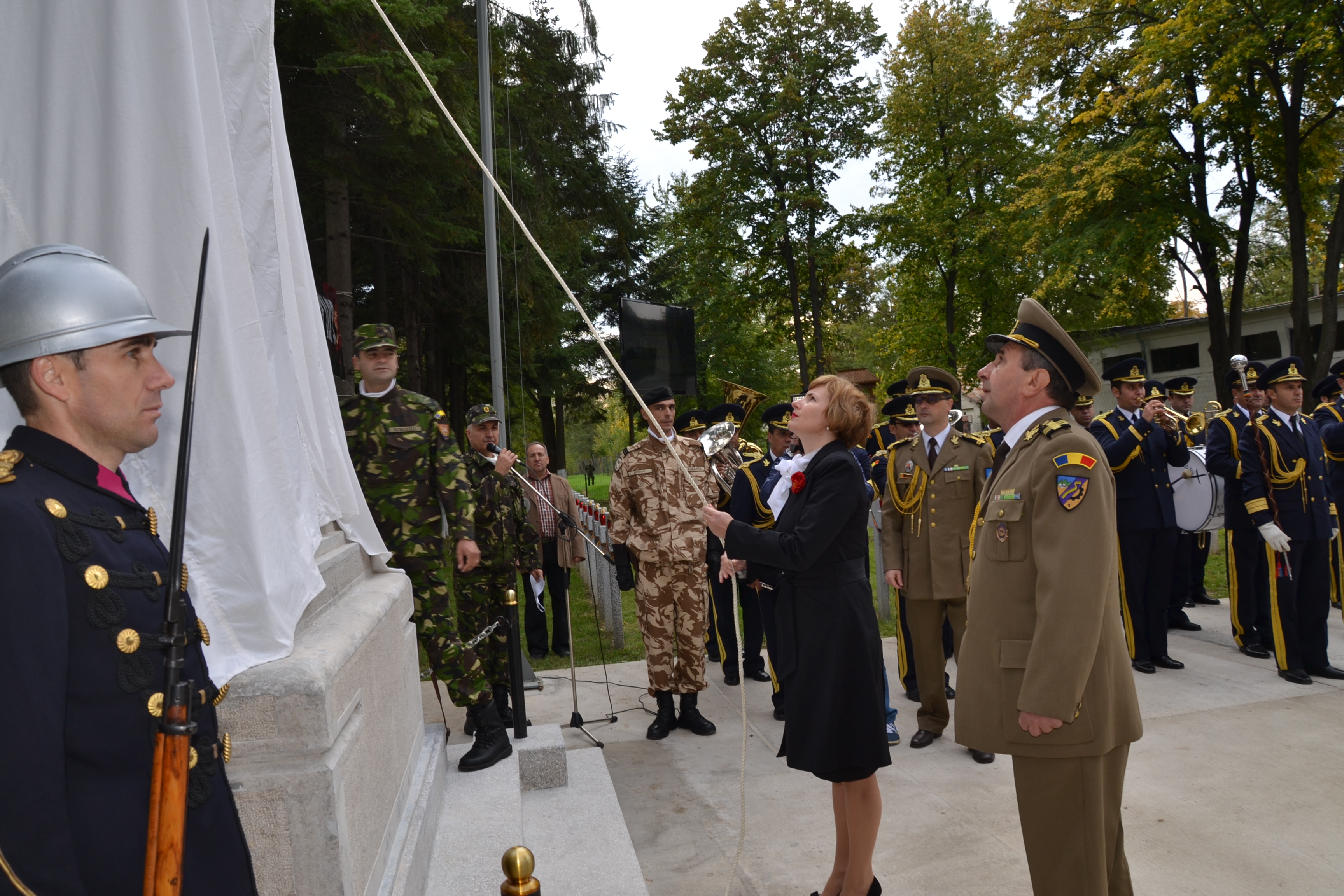 Participarea doamnei secretar de stat Otilia Sava la Ceremonia de reinaugurare a Cimitirului de Onoare Românesc Teiş-Târgovişte 22 octombrie 2015