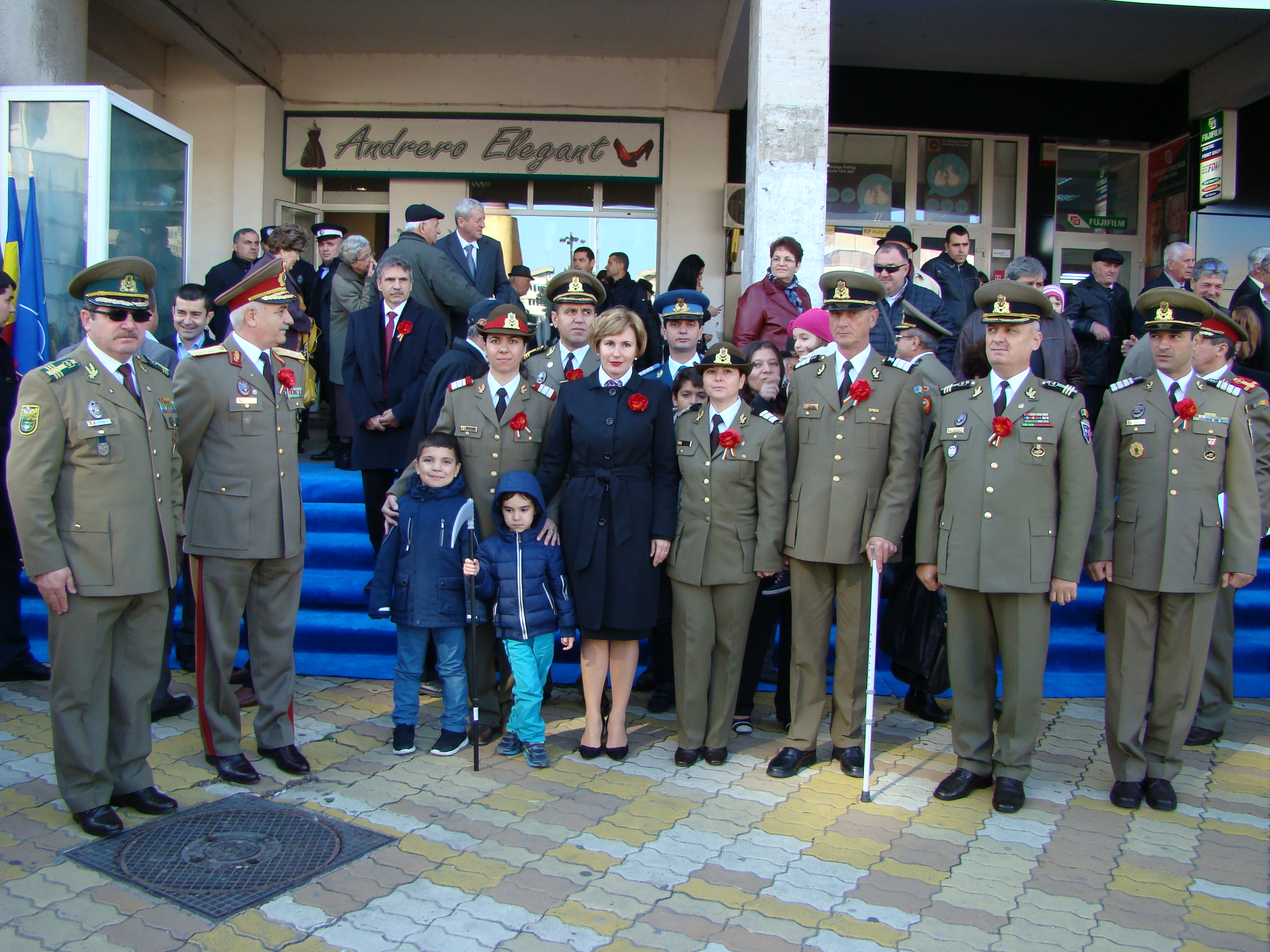 Participarea doamnei secretar de stat, Otila Sava, la ceremonia de depunere a Jurământului militar de către elevii Şcolii Militare de Maiştri Militari şi Subofițeri a Forțelor Terestre 'BASARAB I' - 25 octombrie 2015