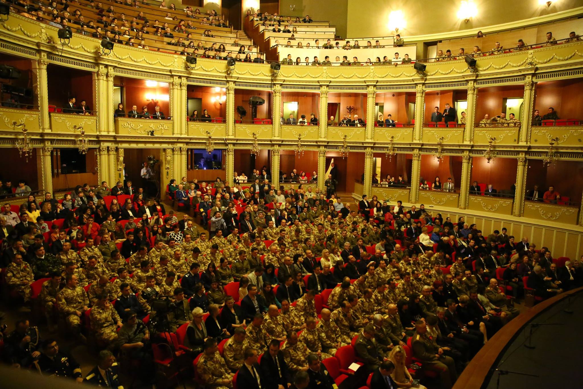 Concert de gală dedicat veteranilor Armatei României intitulat ,,Sacrificiul impune Respect' organizat la Opera Națională Română' - 14 decembrie 2015