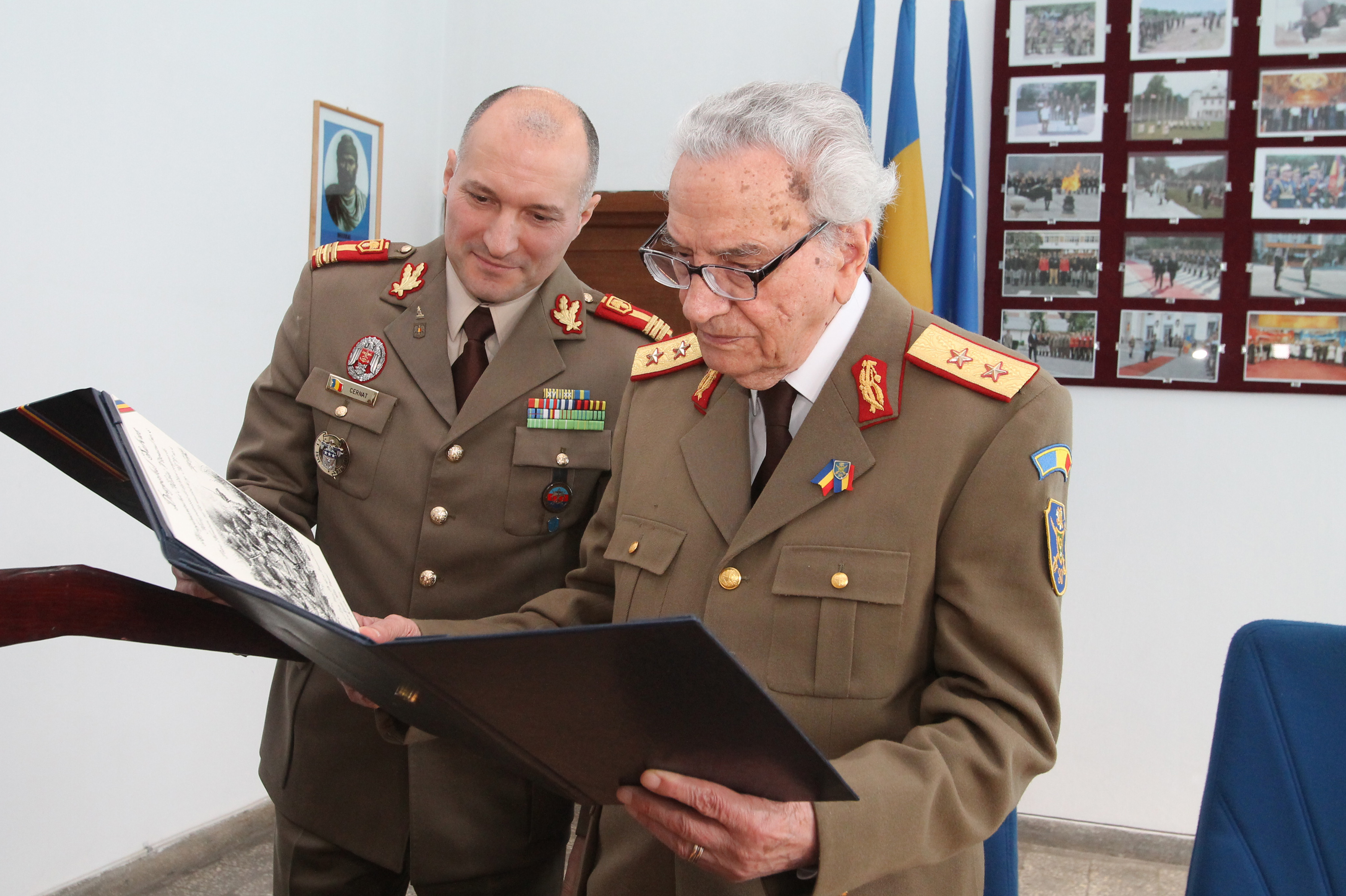 Întâlnirea doamnei secretar de stat Otilia Sava cu domnul general maior 'rtr.' Viorel Cosma şi militarii din Brigada 30 Gardă 'Mihai Viteazul' - 03 februarie 2016  'Meeting of the State Secretary Otilia Sava with general major 'retired' Viorel Cosma, toge