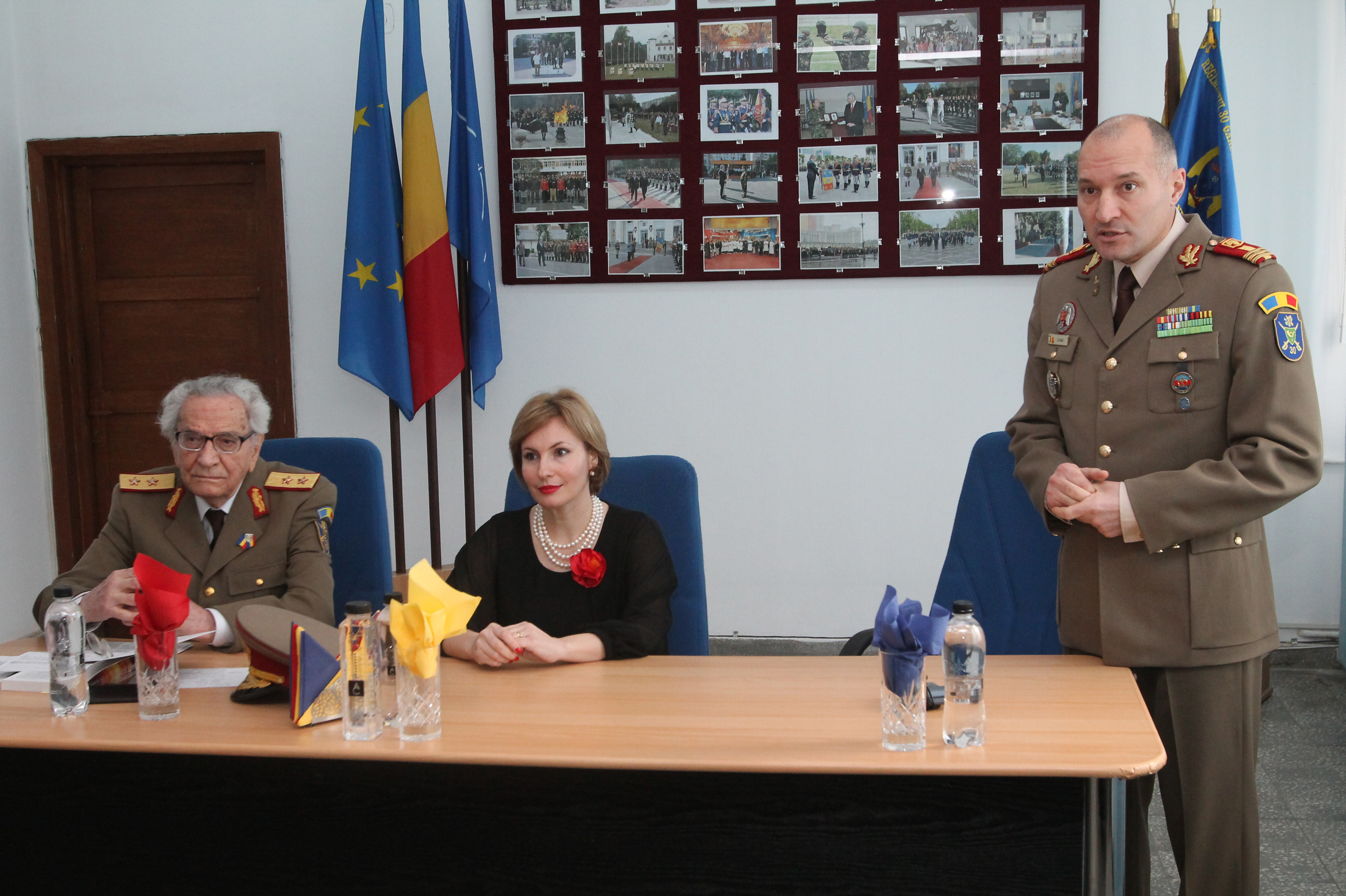 Întâlnirea doamnei secretar de stat Otilia Sava cu domnul general maior 'rtr.' Viorel Cosma şi militarii din Brigada 30 Gardă 'Mihai Viteazul' - 03 februarie 2016  'Meeting of the State Secretary Otilia Sava with general major 'retired' Viorel Cosma, toge