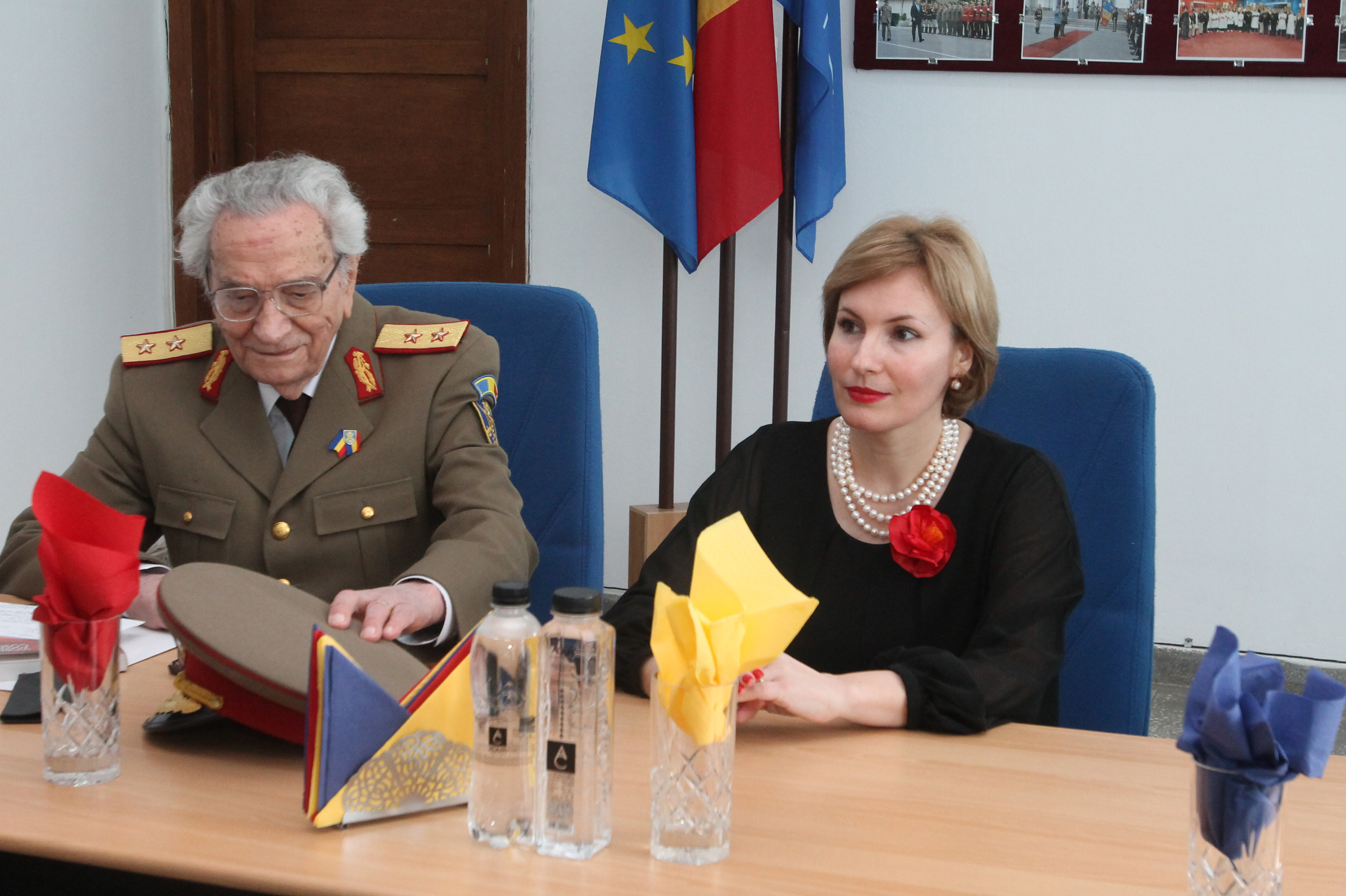 Întâlnirea doamnei secretar de stat Otilia Sava cu domnul general maior 'rtr.' Viorel Cosma şi militarii din Brigada 30 Gardă 'Mihai Viteazul' - 03 februarie 2016  'Meeting of the State Secretary Otilia Sava with general major 'retired' Viorel Cosma, toge