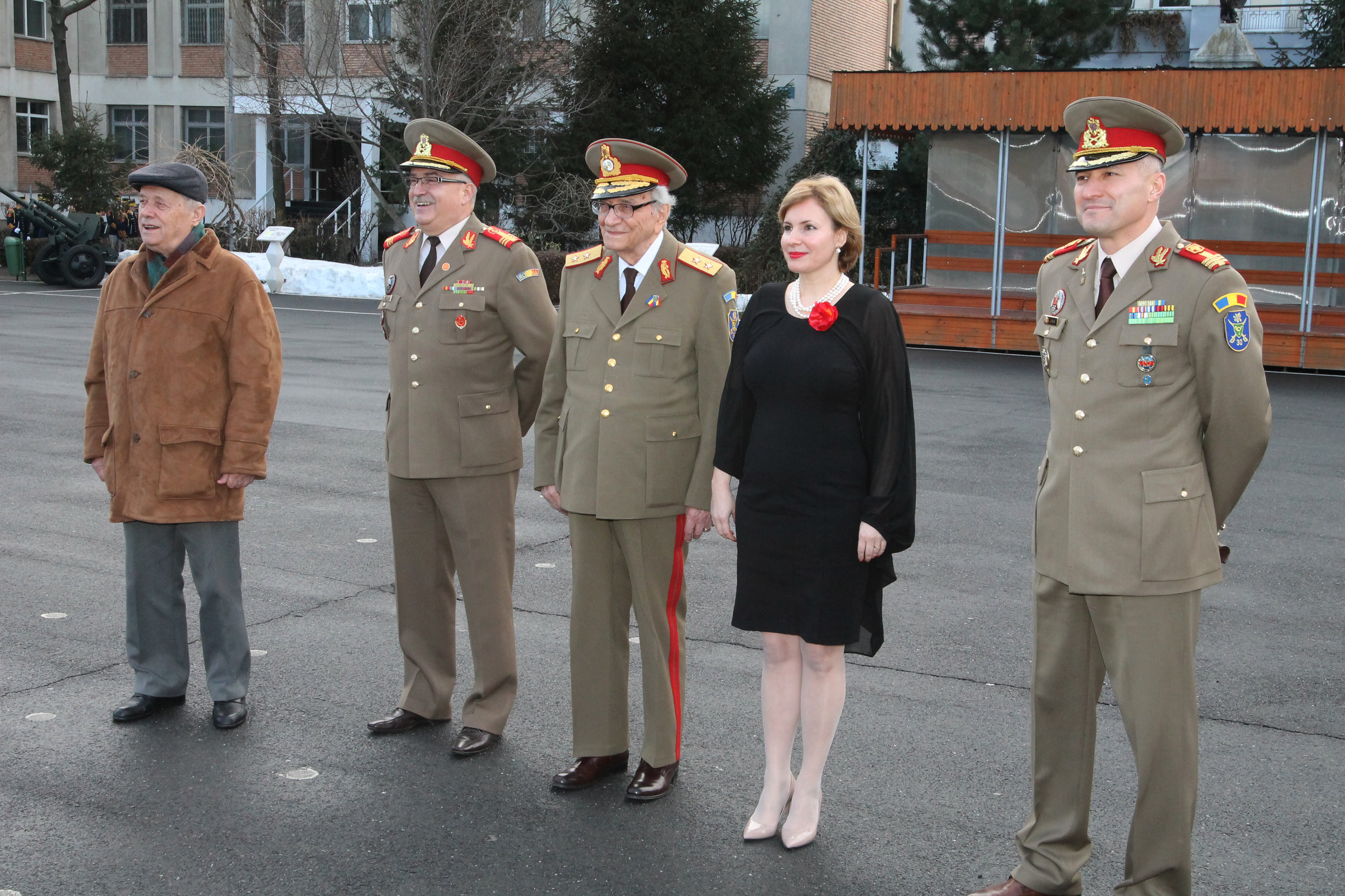 Întâlnirea doamnei secretar de stat Otilia Sava cu domnul general maior 'rtr.' Viorel Cosma şi militarii din Brigada 30 Gardă 'Mihai Viteazul' - 03 februarie 2016  'Meeting of the State Secretary Otilia Sava with general major 'retired' Viorel Cosma, toge