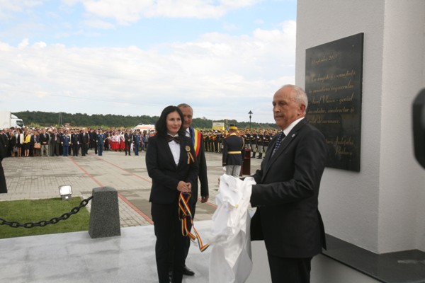 Ceremonie comemorativa la mormântul lui Aurel Vlaicu