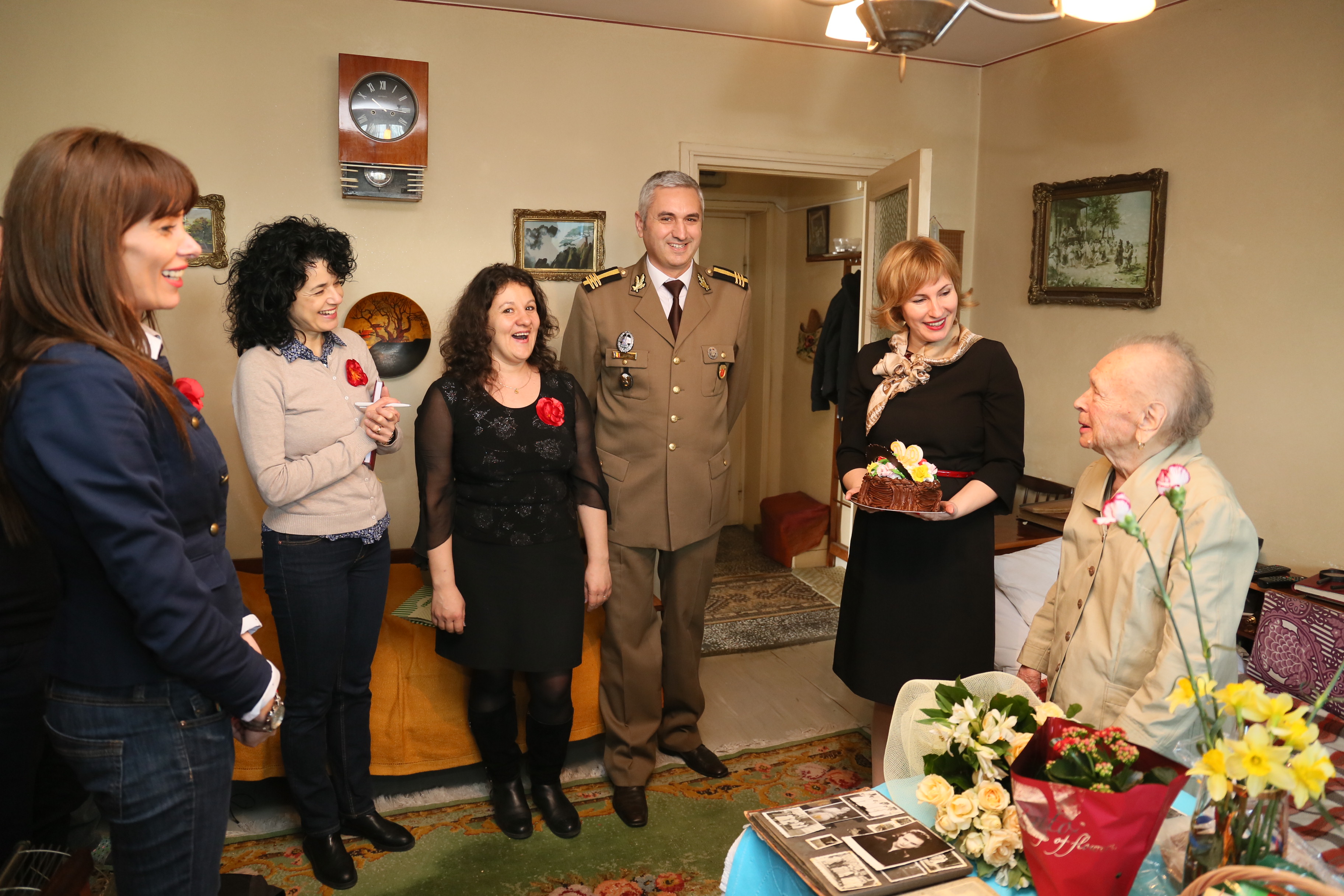 Vizita doamnei secretar de stat Otilia Sava la doamna Lidia Platon, veteran de război - 14 martie 2016 'Visit of the State Secretary Otilia Sava to Mrs. Lidia Platon, war veteran - March 14, 2016''