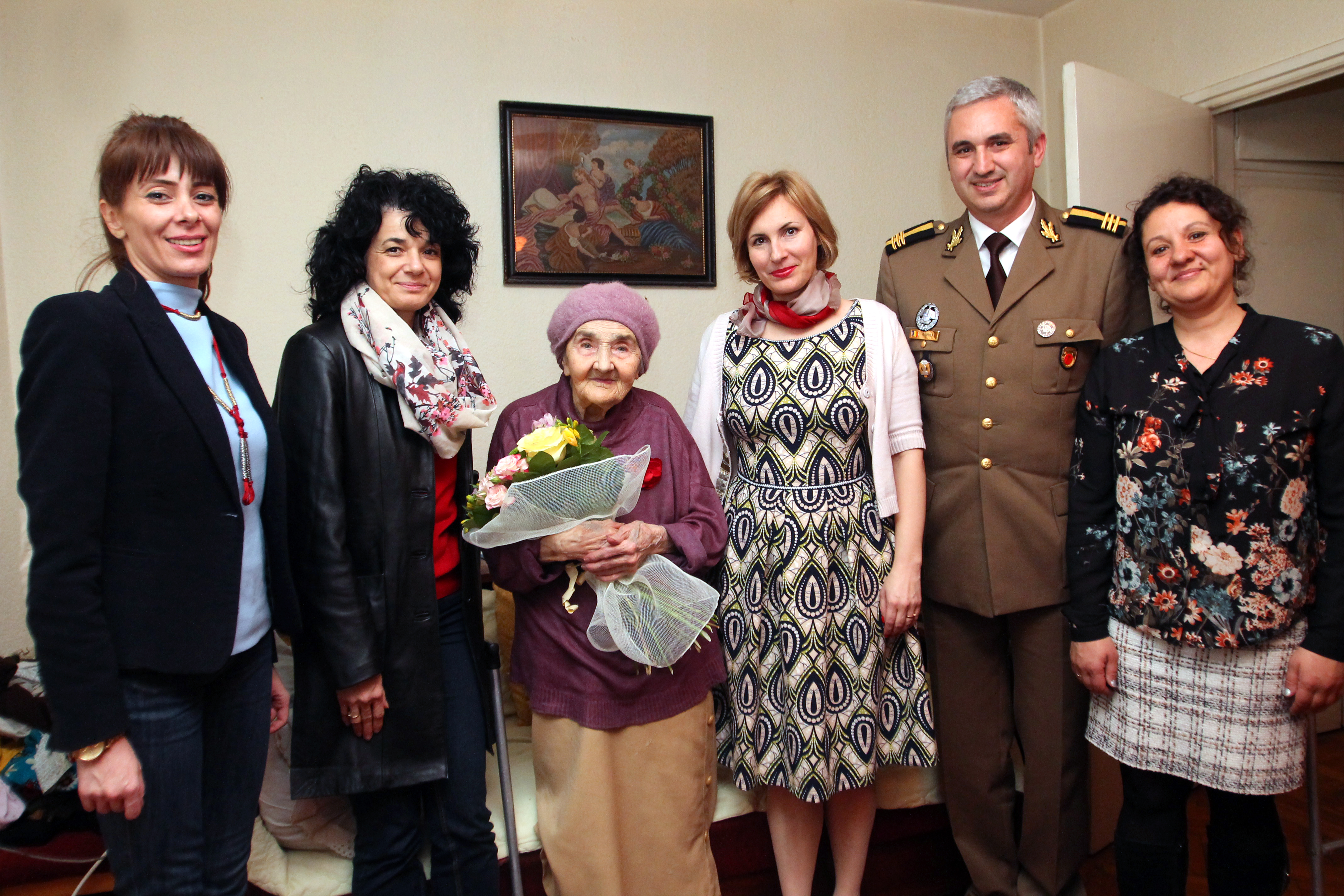 Vizita doamnei secretar de stat Otilia Sava la doamna Bujoreanu Eleonora, veteran de război - 24 martie 2016  'Visit of the State Secretary Otilia Sava accompanied by Mr. Dragoş Pătraru to Mrs. Bujoreanu Eleonora, war veteran - March 24 and 29, 2016''