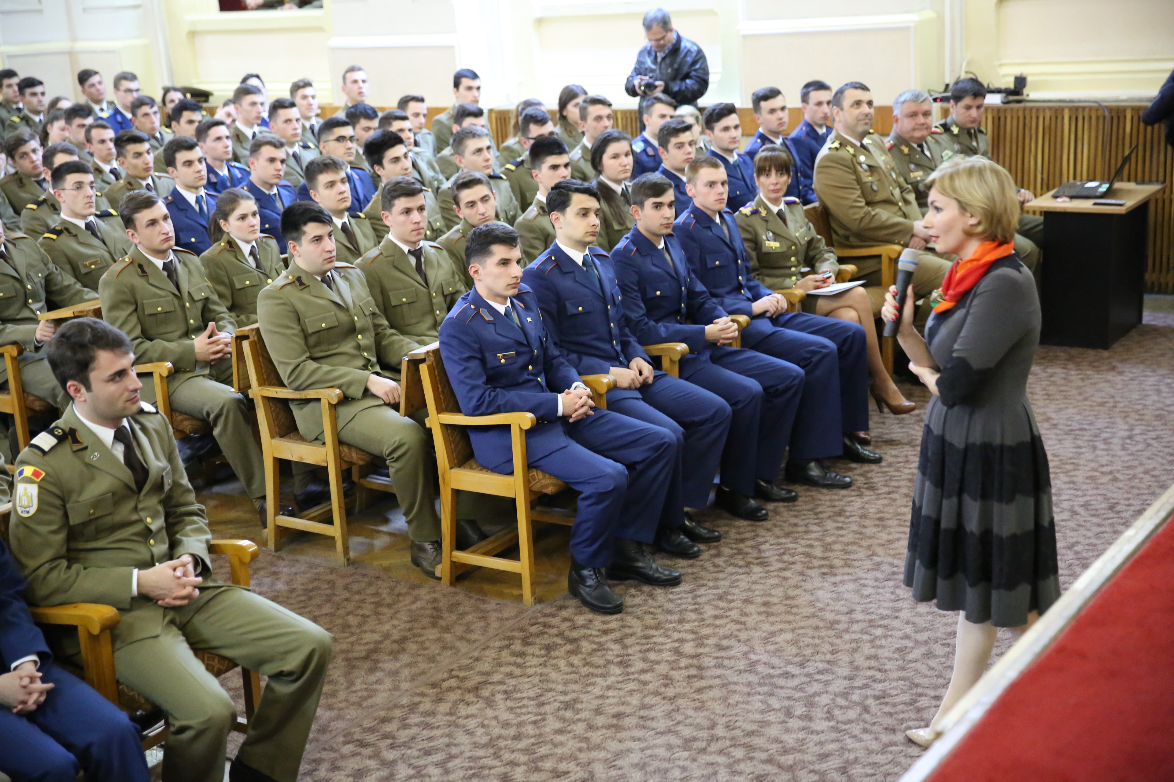 Vizita doamnei secretar de stat Otilia Sava la Academia Tehnică Militară - 14 aprilie 2016 'Visit of the State Secretary Otilia Sava to the Military Technical Academy - April 14, 2016'