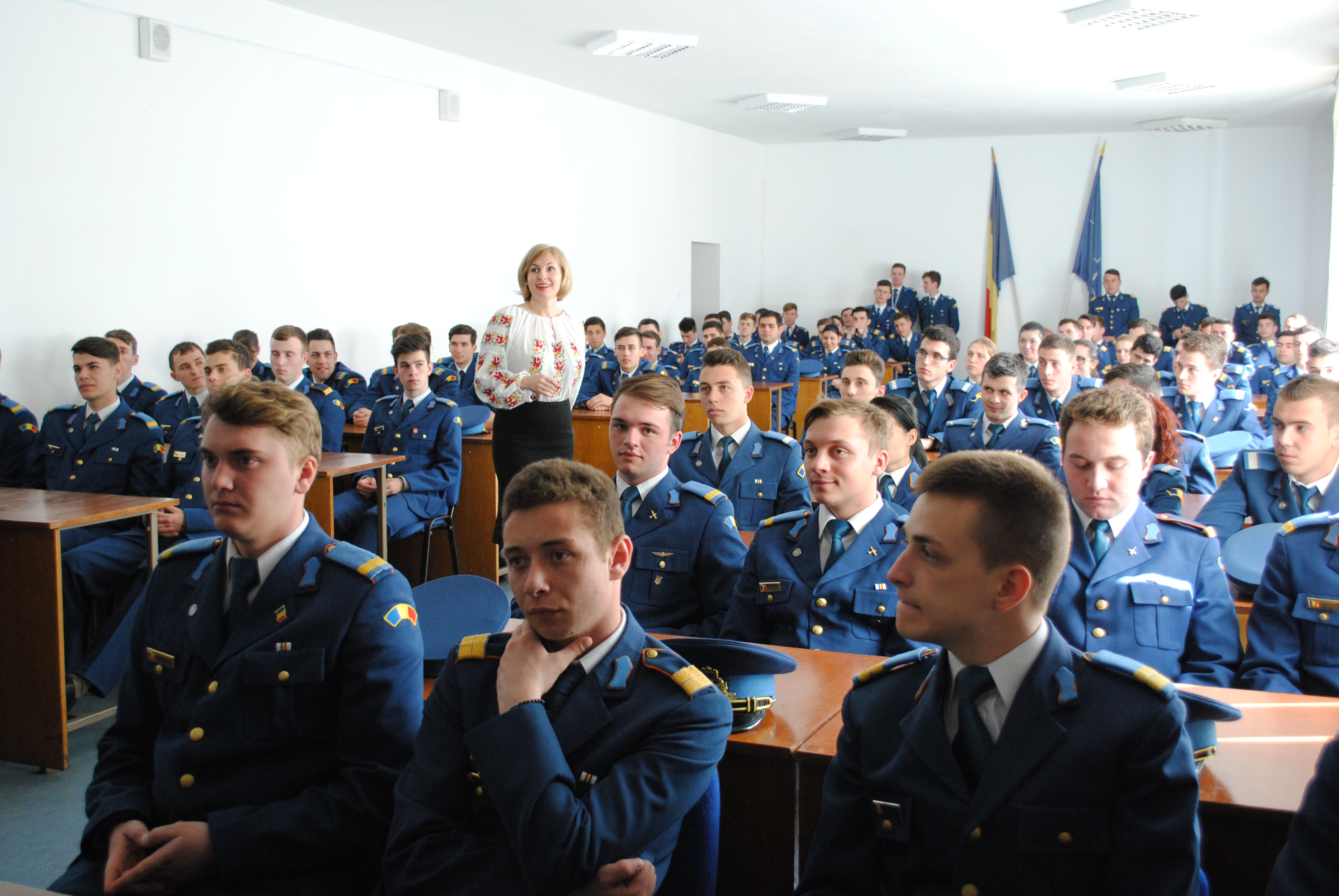 Vizita doamnei secretar de stat Otilia Sava la Academia Forțelor Aeriene 'Henri Coandă' - 22 aprilie 2016 'Visit of the State Secretary Otilia Sava to the Air Force Academy 'Henri Coanda' - April 22, 2016'