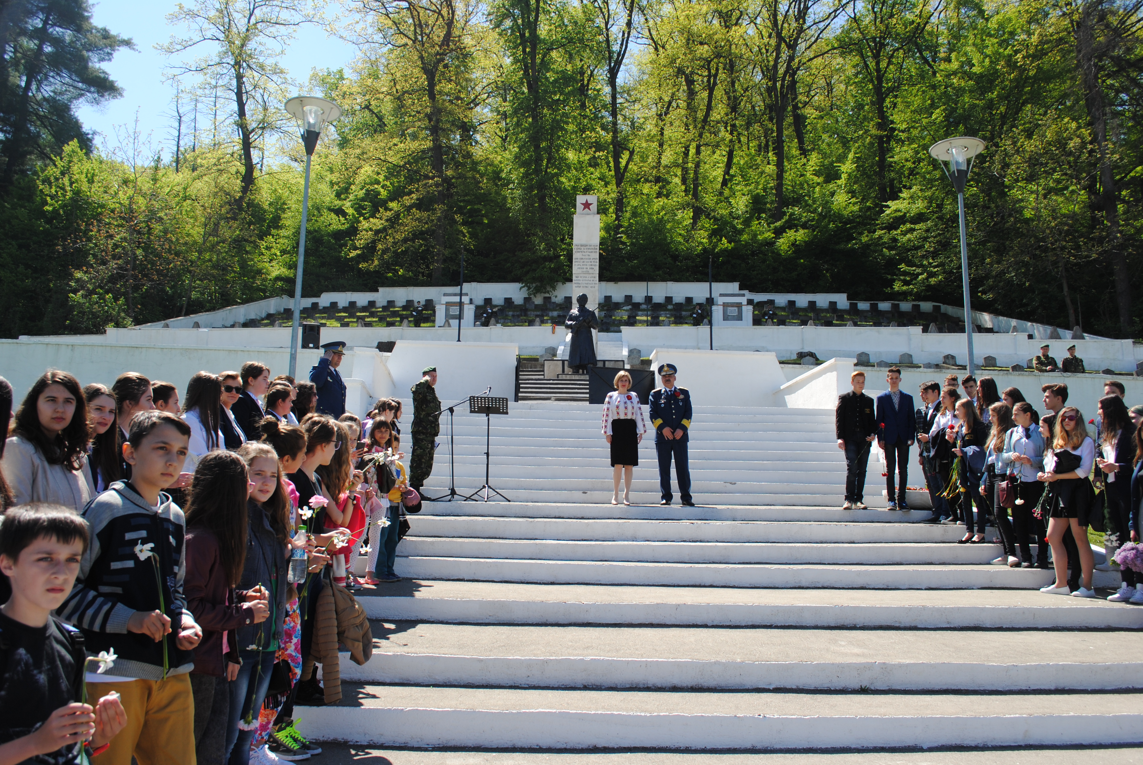 Ceremonia militară de la Cimitirul Eroilor din Sprenghi - Braşov - 22 aprilie 2016 'Military ceremony at the Heroes Cemetery in Sprenghi - Brasov - April 22, 2016'