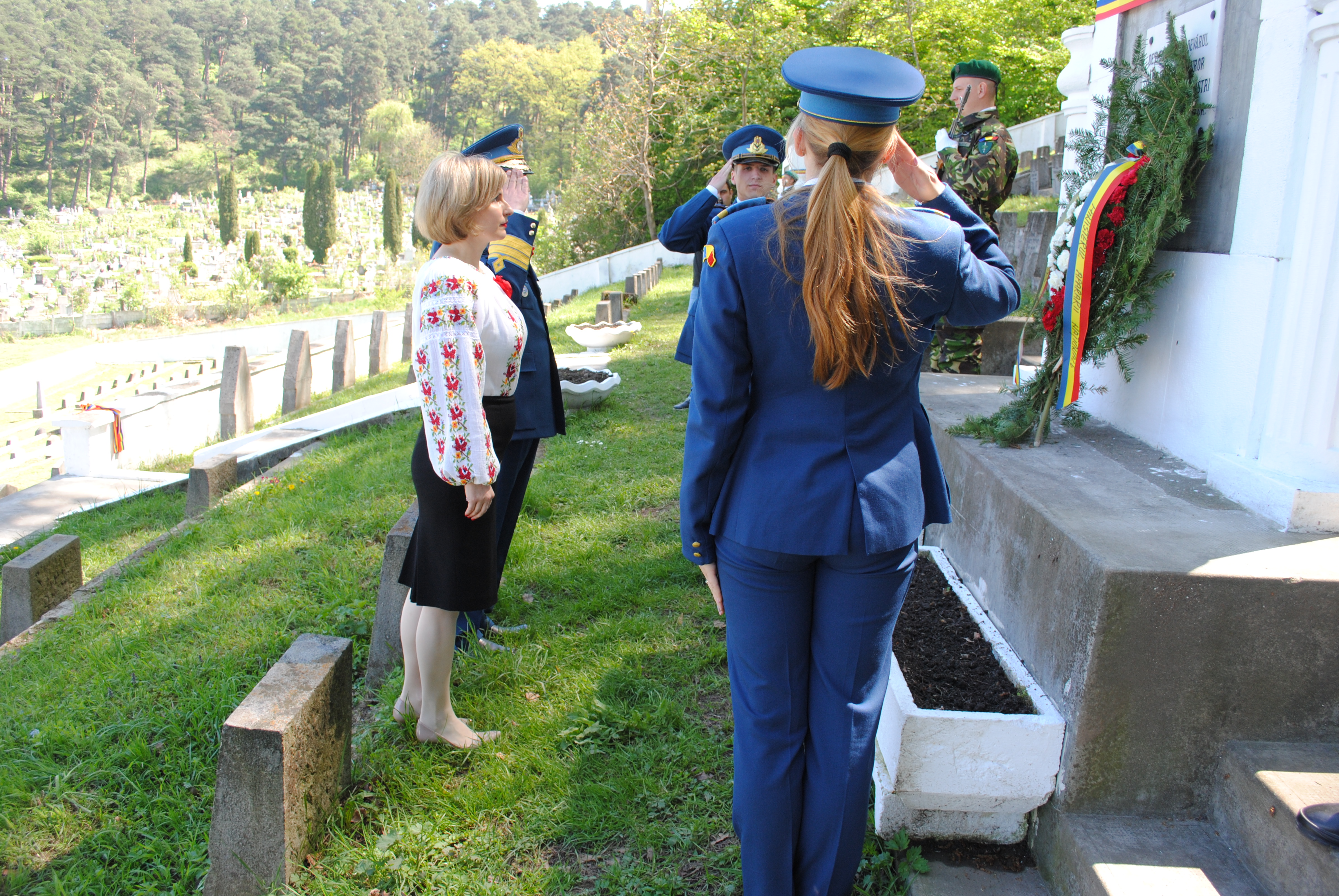 Ceremonia militară de la Cimitirul Eroilor din Sprenghi - Braşov - 22 aprilie 2016 'Military ceremony at the Heroes Cemetery in Sprenghi - Brasov - April 22, 2016'