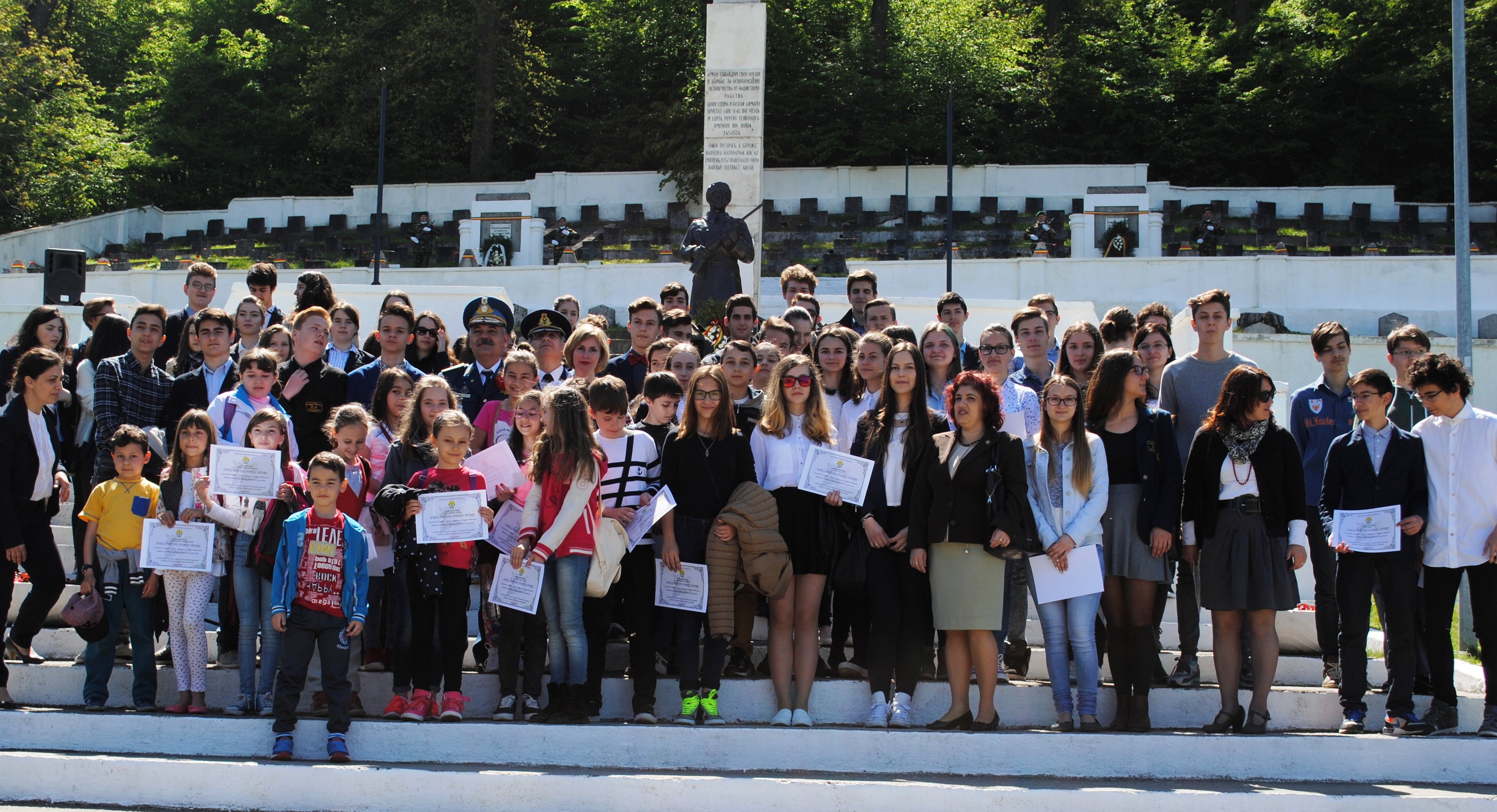 Ceremonia militară de la Cimitirul Eroilor din Sprenghi - Braşov - 22 aprilie 2016 Military ceremony at the Heroes Cemetery in Sprenghi - Brasov - April 22, 2016