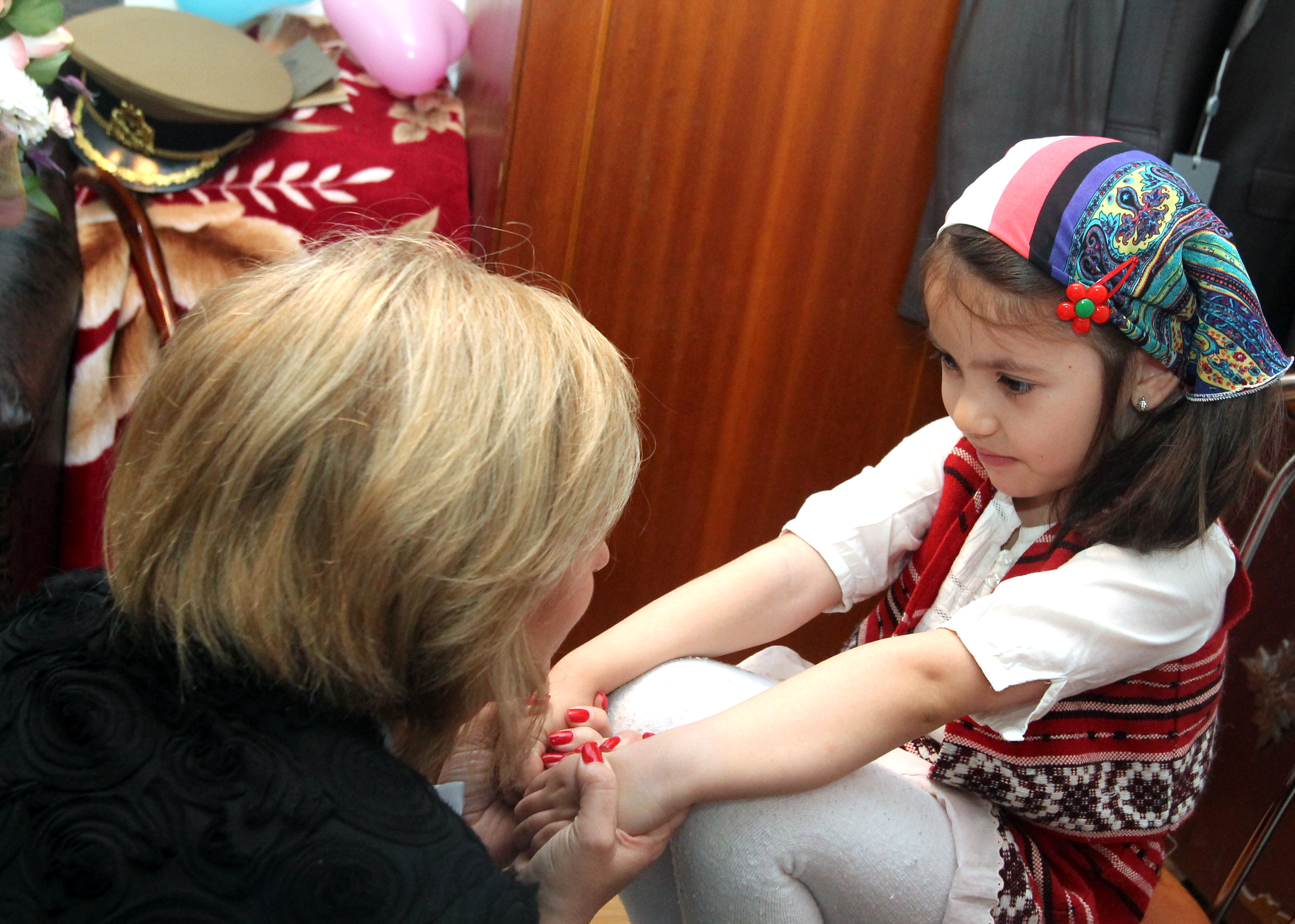 Vizita doamnei secretar de stat Otilia Sava la domnul Slt.'rtr.' Dumitru Stan, veteran de război, cu ocazia aniversării vârstei de 100 ani - 04 mai 2016 'Visit of the State Secretary Otilia Sava to retired first-lieutenant Dumitru Stan, war veteran on the