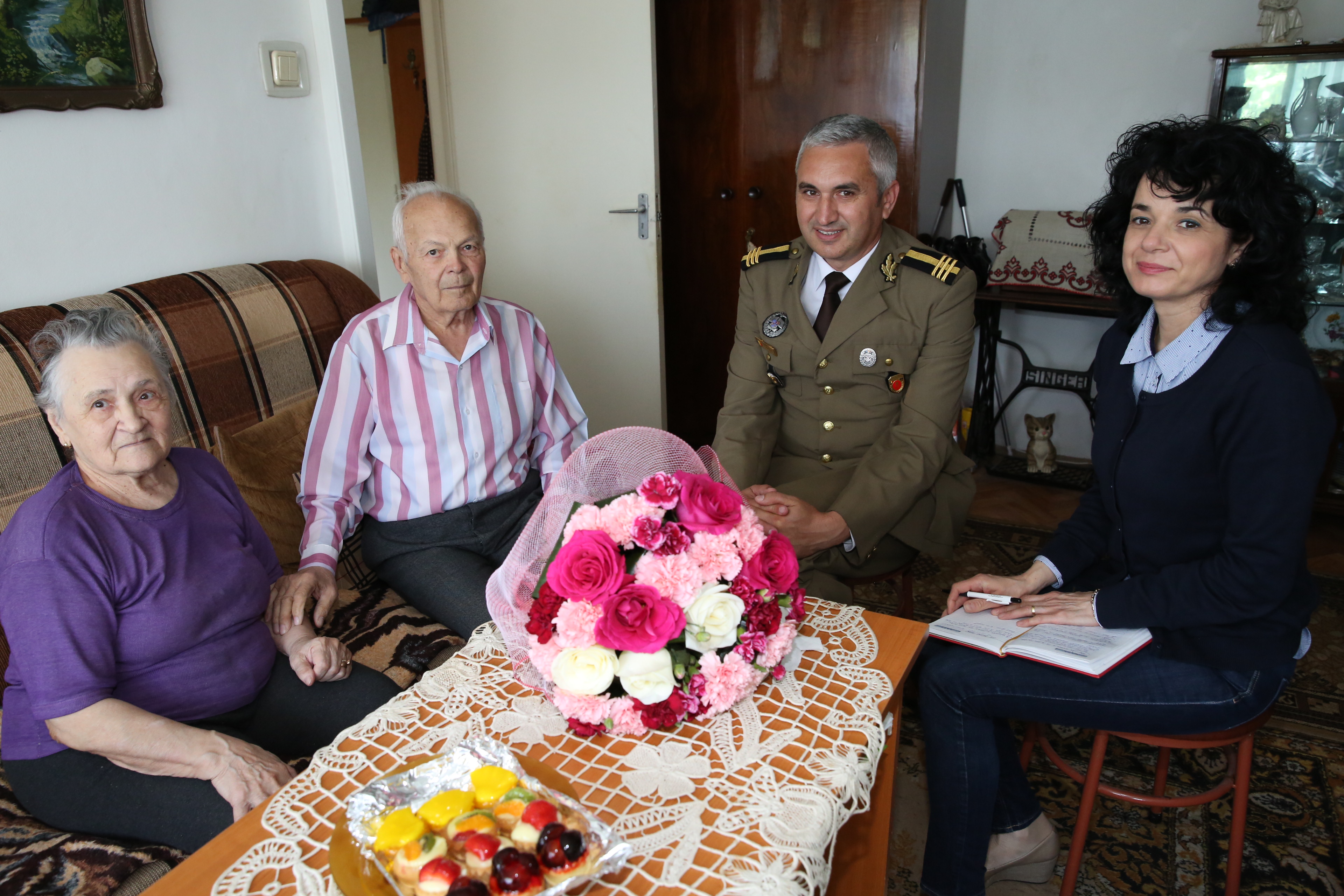 Vizită la Slt. 'rtr.' Chitic Ioan, veteran de război - 19 mai 2016 'Visit to retired first-lieutenant Chitic Ioan, war veteran may 19, 2016'