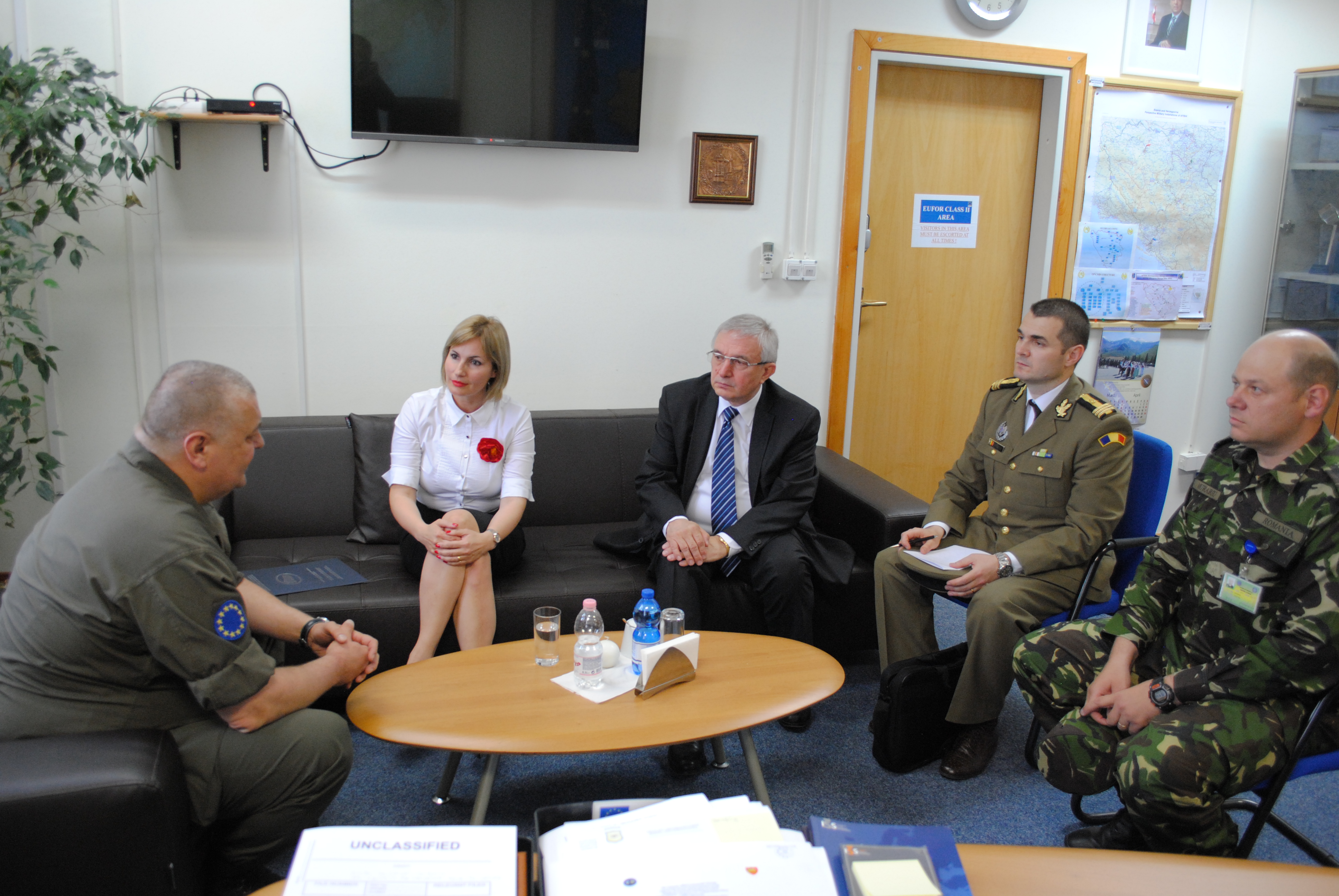 Întâlnirea cu militarii români/Misiunea EUFOR 30 mai 2016 'Meeting with the Romanian militaries/ EUFOR mission May 30, 2016'