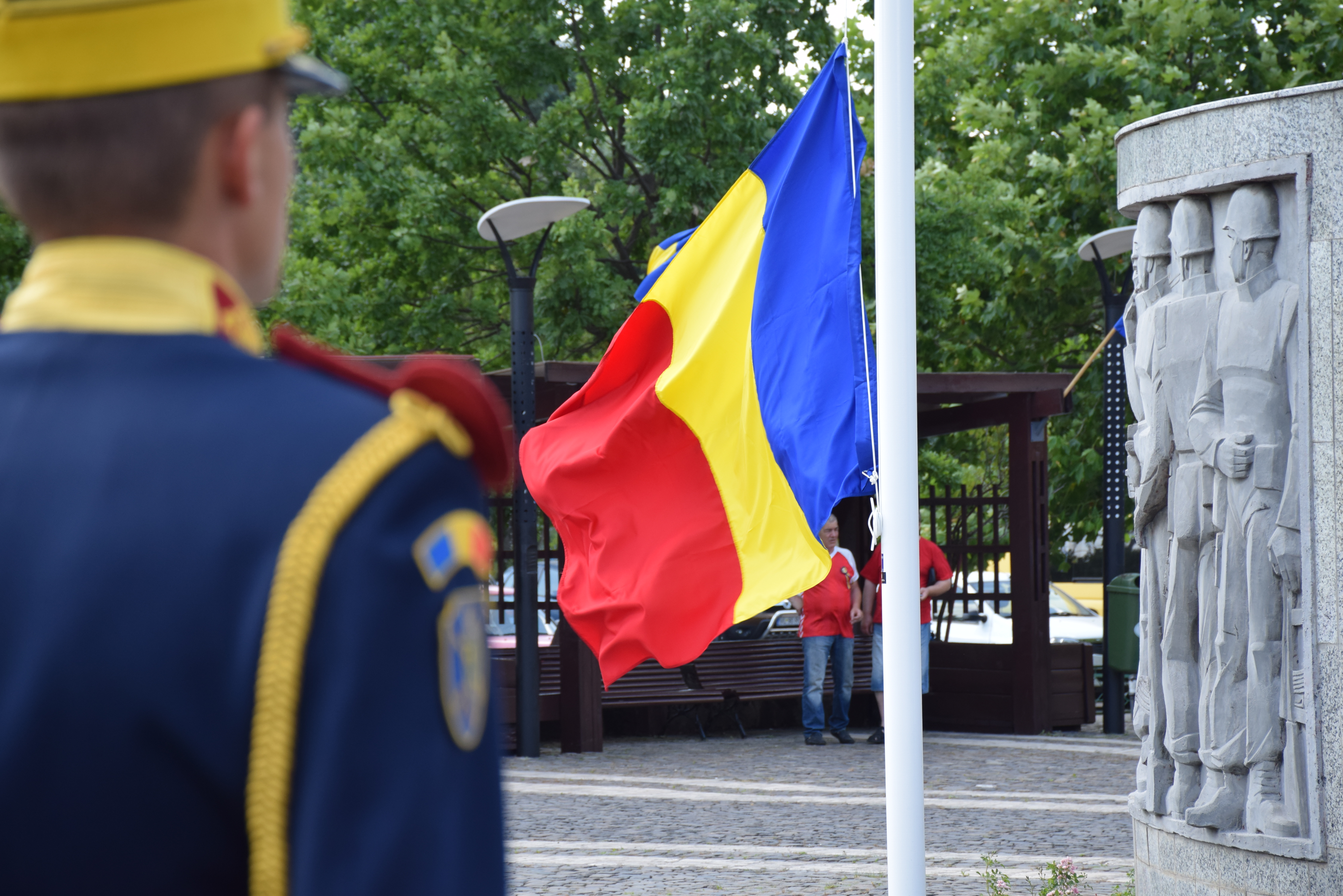 Ziua Drapelului Național sărbătorită la Monumentul Eroilor militari căzuți în misiune în Teatrele de Operații - 26 iunie 2016 National Flag Day celebrated at the Monument of the fallen soldie