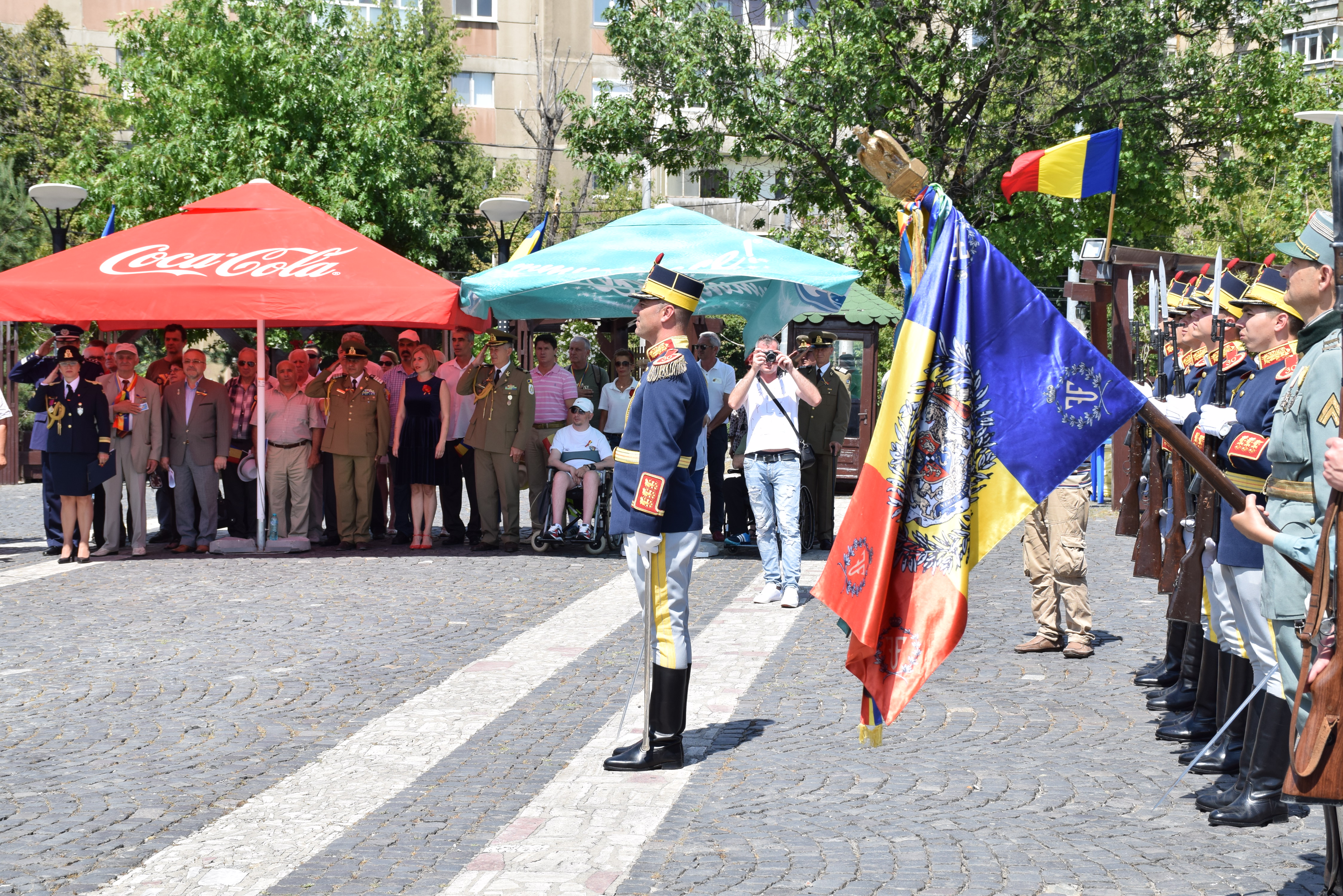 Ziua Drapelului Național sărbătorită la Monumentul Eroilor militari căzuți în misiune în Teatrele de Operații - 26 iunie 2016 'National Flag Day celebrated at the Monument of the fallen soldiers in mission in war theaters - June 26, 2016'