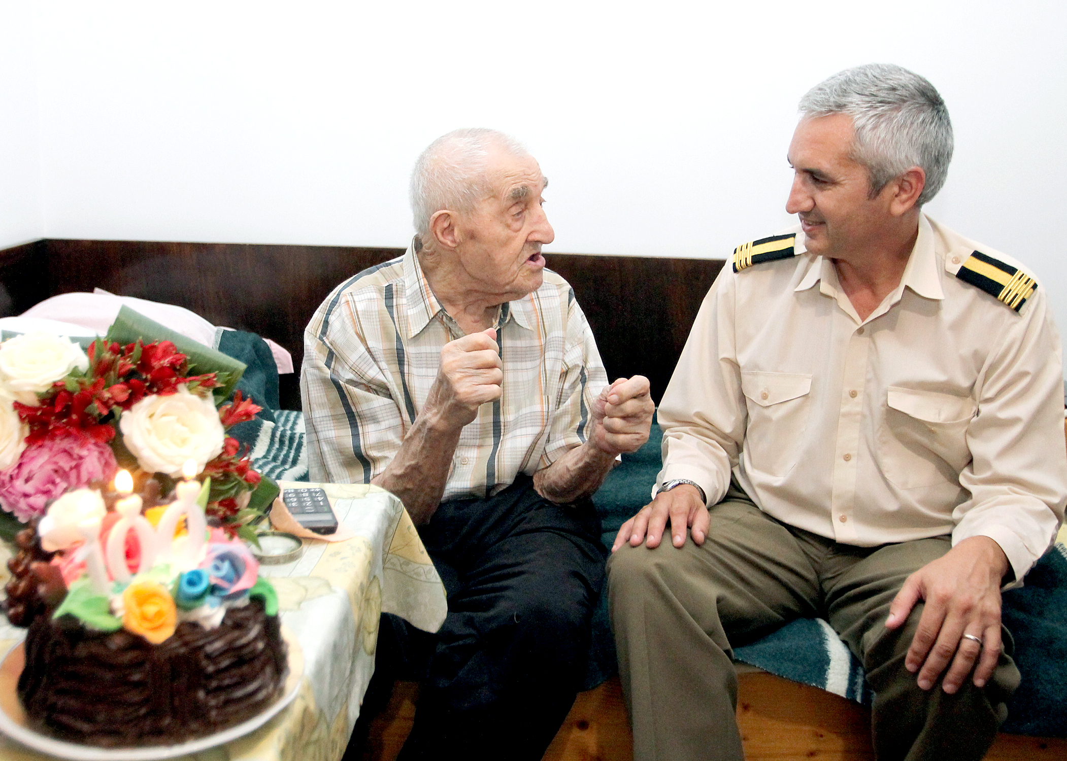 Aniversarea veteranului de război Lt.'rtr.' Palcău Constantin la împlinirea vârstei de 100 ani - 07 iulie 2016 'Celebration of 100 years of Mr. Palcău Constantin, 'rtr' lieutenant - July 07, 2016'