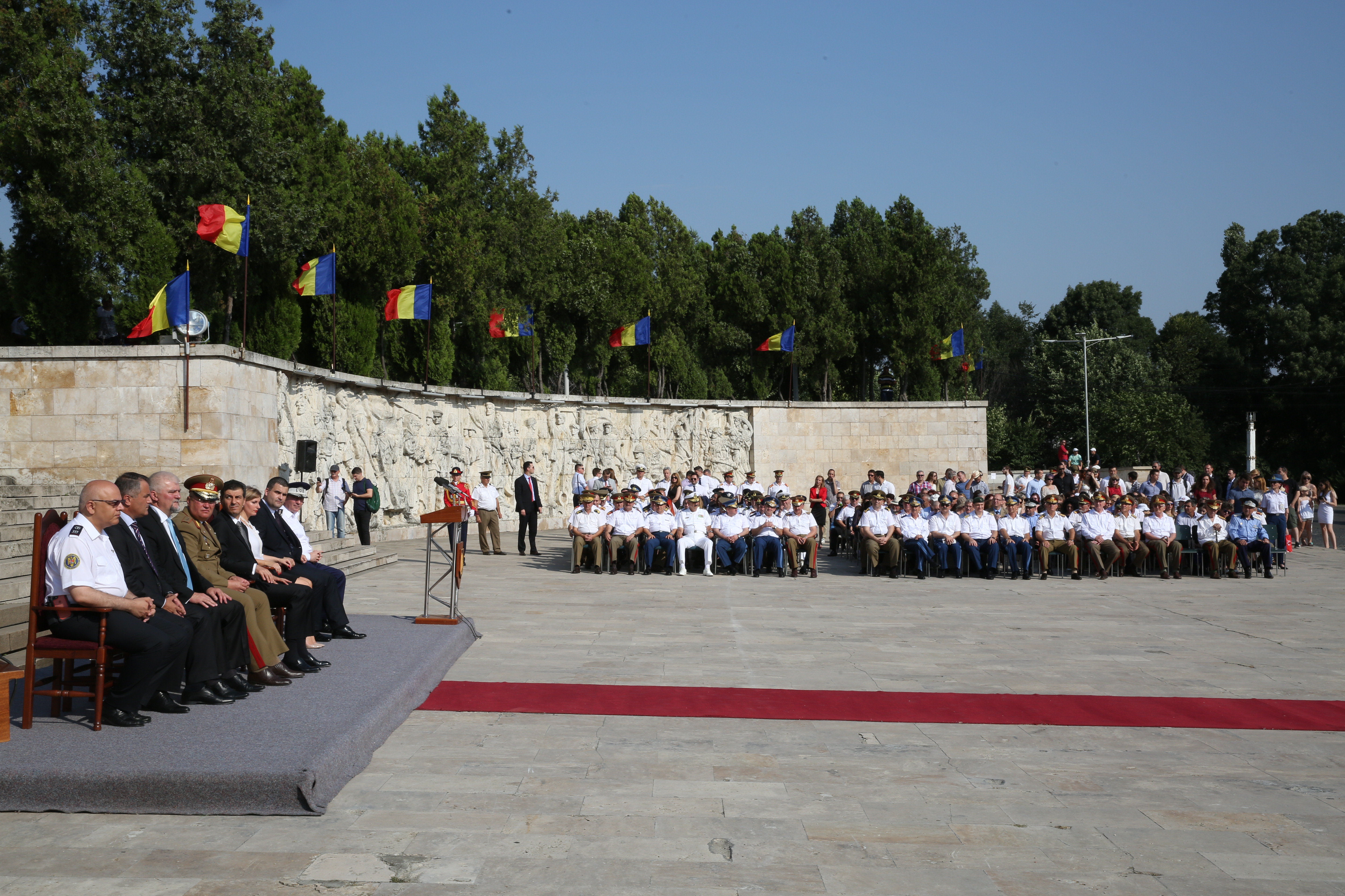  Festivitatea de absolvire a Promoției 115 „NEAGOE BASARAB–500” a Universității Naționale de Apărare „Carol I” - 15 iulie 2016 'The Graduation Ceremony of the Promotion 115 ,,Neagoe Basarab - 500,, at the National Defense University ,,Carol I,, - July 15,