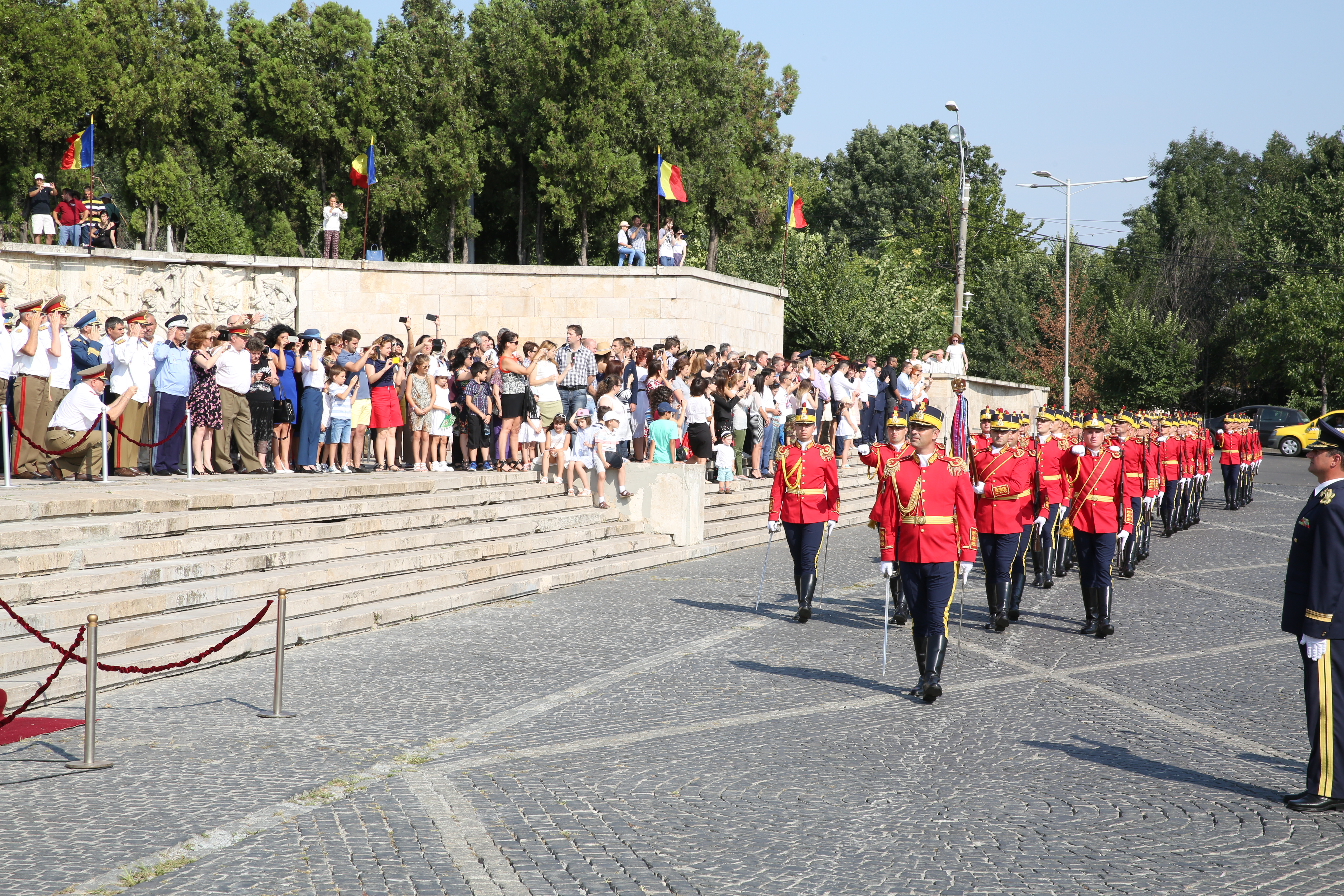  Festivitatea de absolvire a Promoției 115 „NEAGOE BASARAB–500” a Universității Naționale de Apărare „Carol I” - 15 iulie 2016 'The Graduation Ceremony of the Promotion 115 ,,Neagoe Basarab - 500,, at the National Defense University ,,Carol I,, - July 15,