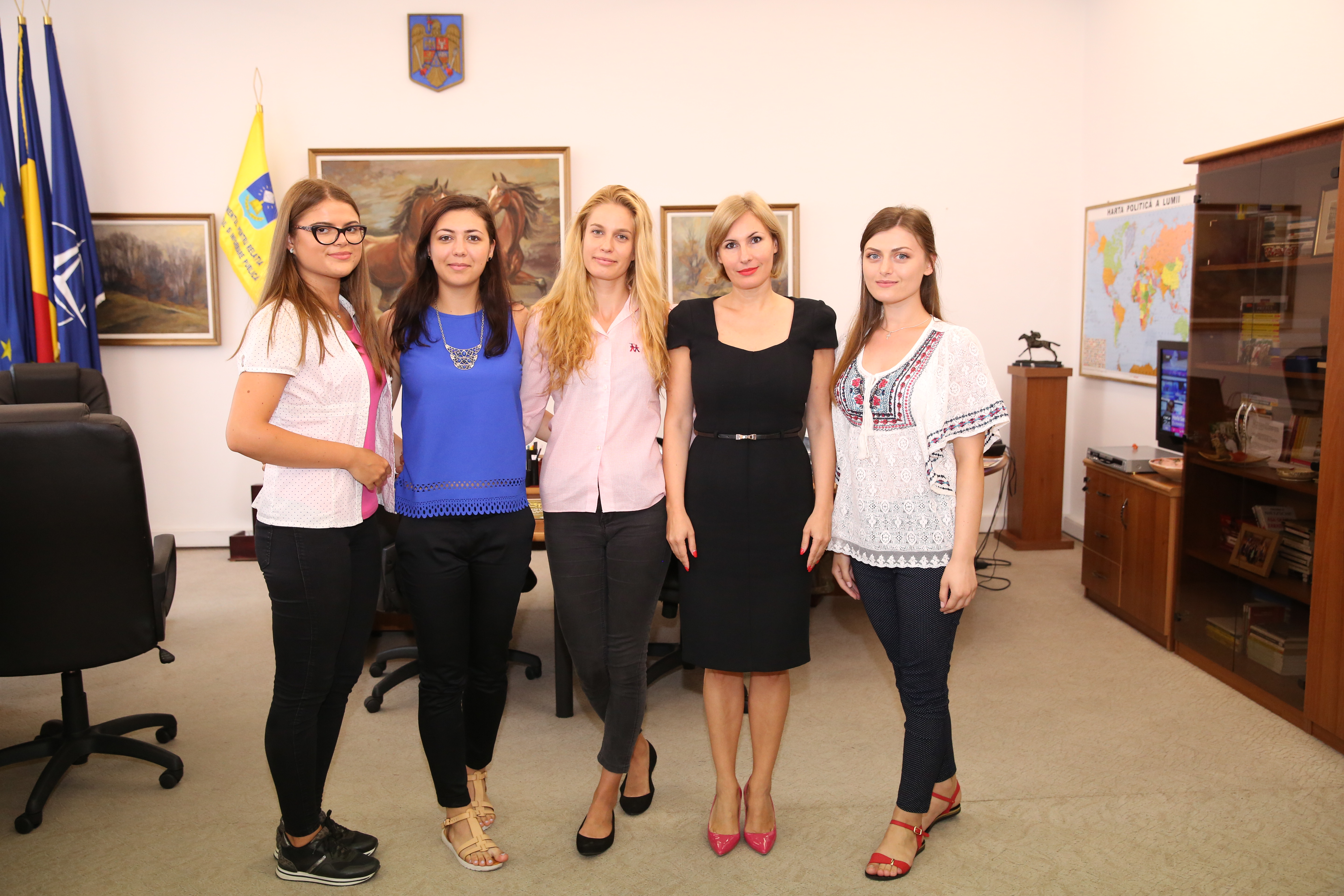 Întâlnirea doamnei secretar de stat Otilia Sava cu stagiarele din cadrul Programului oficial de Internship al Guvernului României - 26 iulie 2016 'Secretary of State Otilia Sava's meeting with interns in the Official Internship Program of the Government o