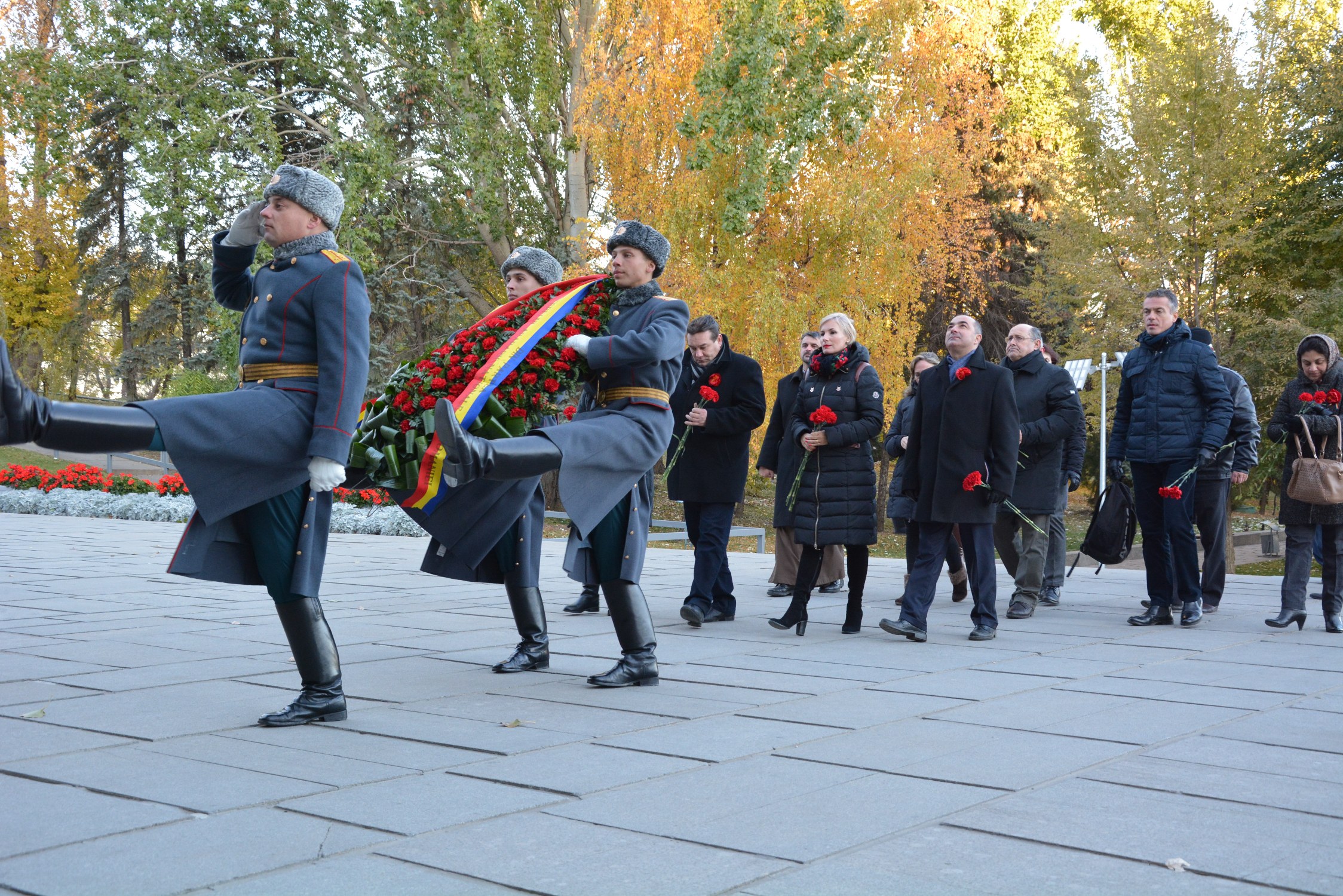 Ceremonialul de reînhumare a osemintelor eroilor români exhumate din zona Stalingrad în cadrul Cimitirului de onoare românesc de la Rossoșka - 23-26 octombrie 2016'Ceremony of reburial of Romanian heroes bones exhumed from Stalingrad in the Romanian Grave