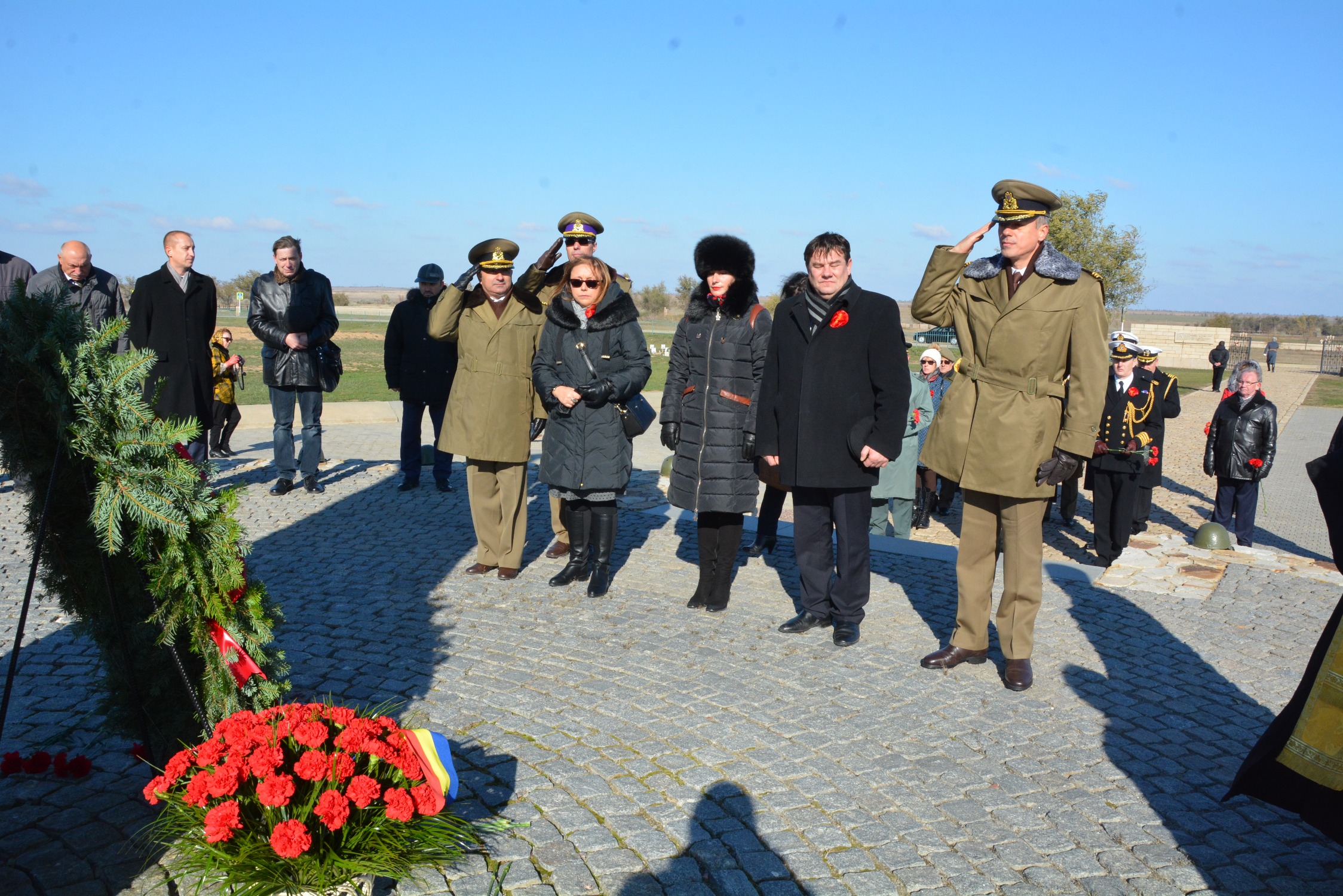 Ceremonialul de reînhumare a osemintelor eroilor români exhumate din zona Stalingrad în cadrul Cimitirului de onoare românesc de la Rossoșka - 23-26 octombrie 2016'Ceremony of reburial of Romanian heroes bones exhumed from Stalingrad in the Romanian Grave