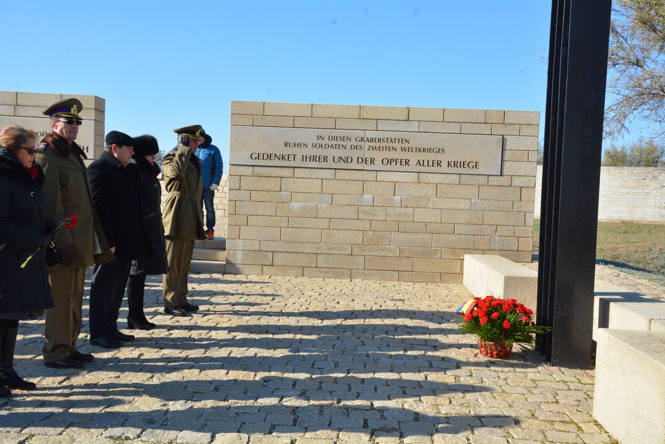 Ceremonialul de reînhumare a osemintelor eroilor români exhumate din zona Stalingrad în cadrul Cimitirului de onoare românesc de la Rossoșka - 23-26 octombrie 2016'Ceremony of reburial of Romanian heroes bones exhumed from Stalingrad in the Romanian Grave