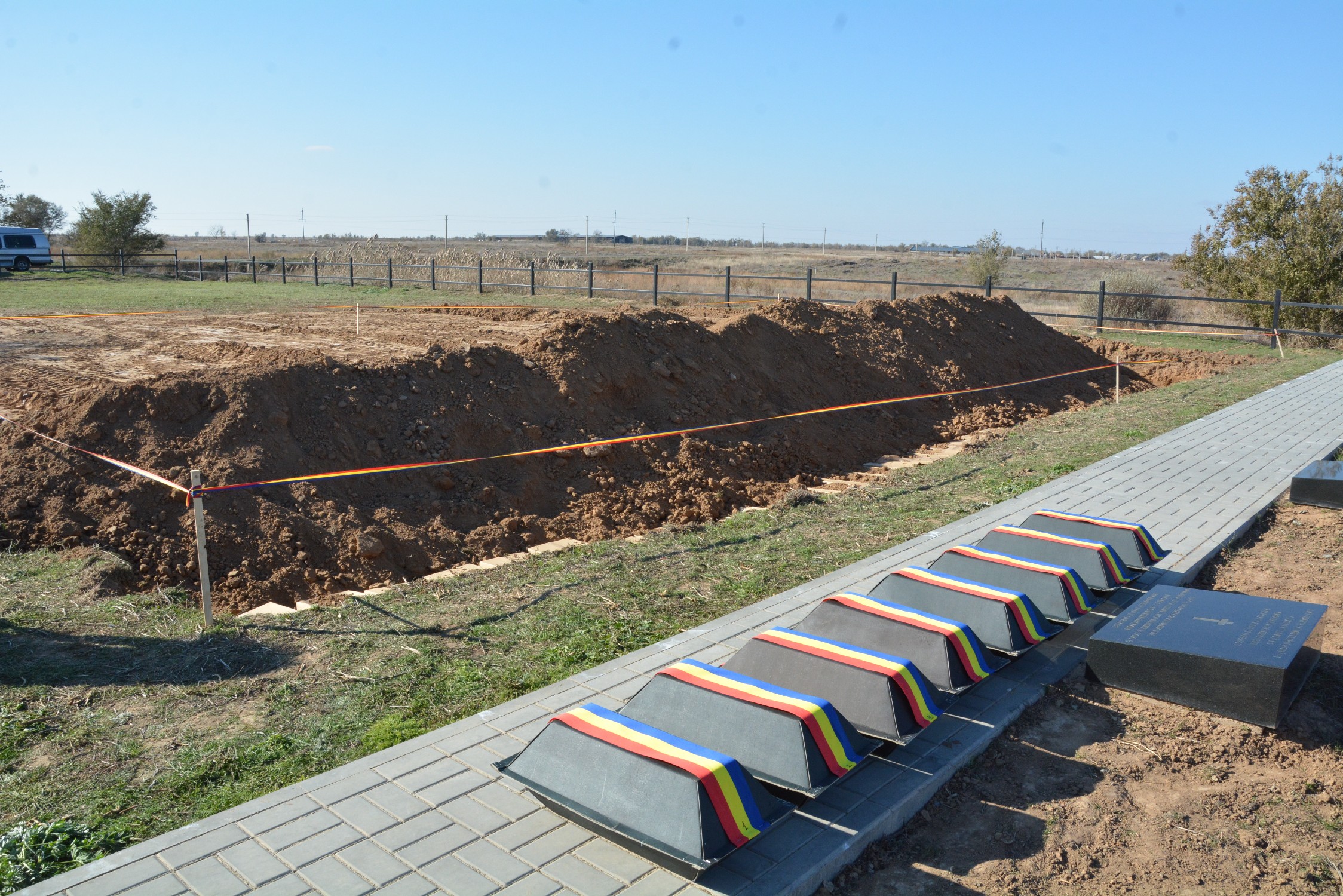 Ceremonialul de reînhumare a osemintelor eroilor români exhumate din zona Stalingrad în cadrul Cimitirului de onoare românesc de la Rossoșka - 23-26 octombrie 2016'Ceremony of reburial of Romanian heroes bones exhumed from Stalingrad in the Romanian Grave