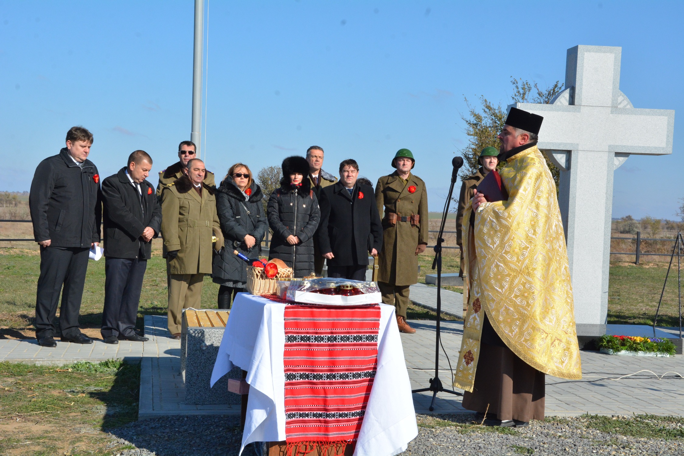 Ceremonialul de reînhumare a osemintelor eroilor români exhumate din zona Stalingrad în cadrul Cimitirului de onoare românesc de la Rossoșka - 23-26 octombrie 2016'Ceremony of reburial of Romanian heroes bones exhumed from Stalingrad in the Romanian Grave