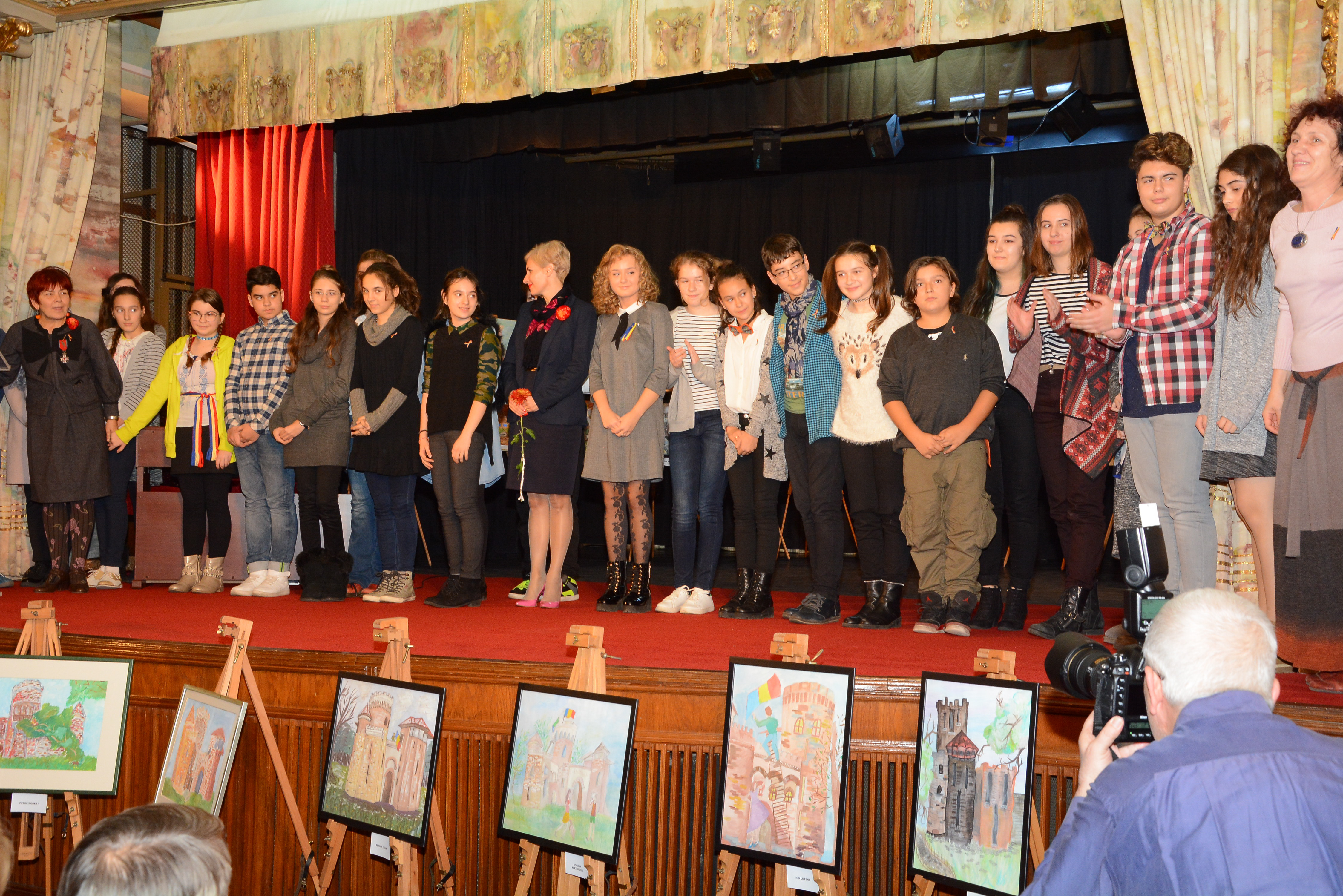 Spectacol dedicat Zilei Veteranilor din Teatrele de Operații - 10 noiembrie 2016 'Show dedicated to Veterans' Day from operation theaters - November 10, 2016'