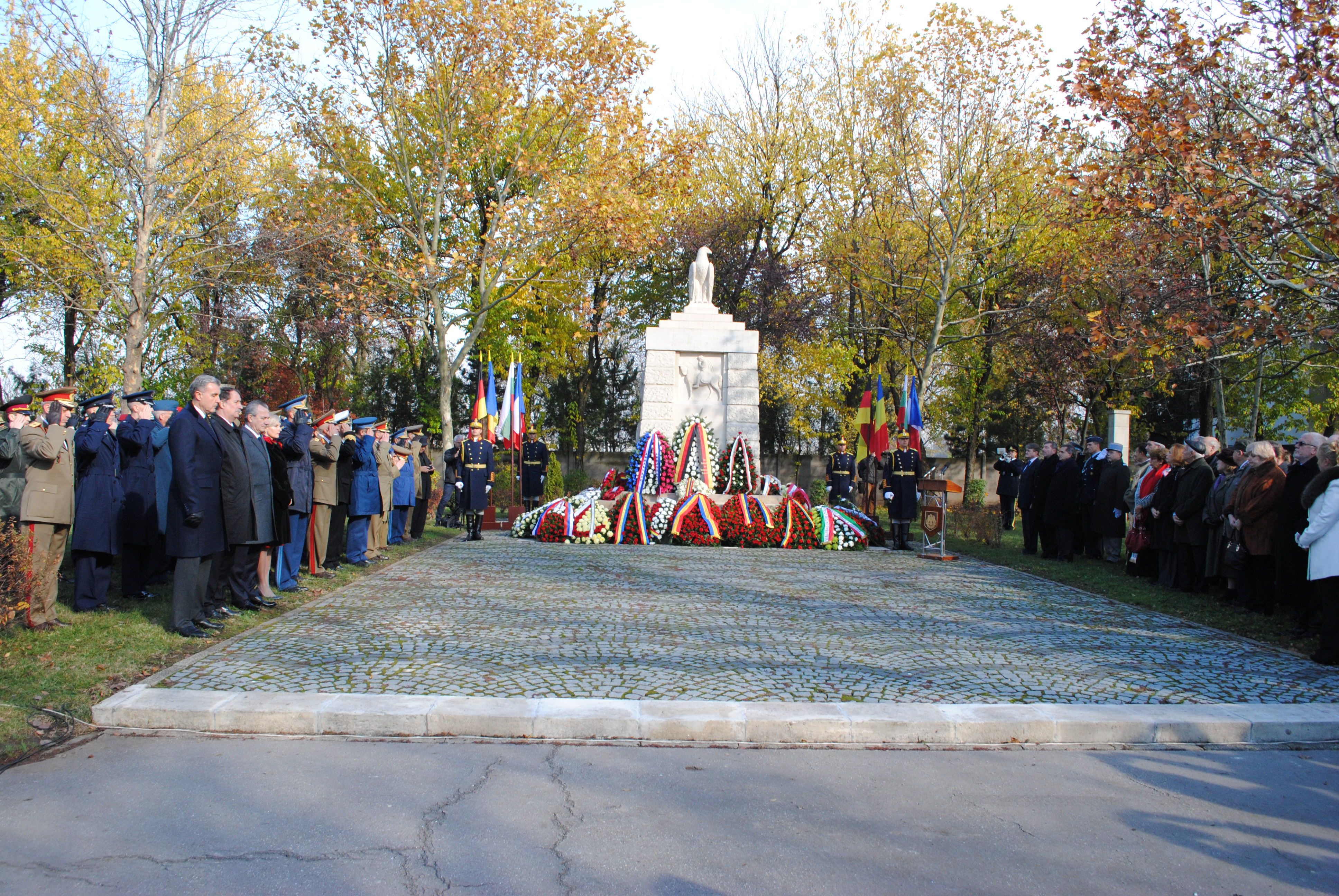 Ceremonie comună franco-germano-bulgară pentru depunere de coroane de flori - 11 noiembrie 2016 'French-German-Bulgarian joint ceremony of laying of wreaths - November 11, 2016'