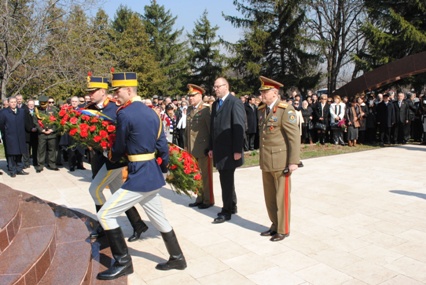 DEPUNERE DE COROANE LA CIMITIRUL EROILOR TURCI DIN BUCURESTI