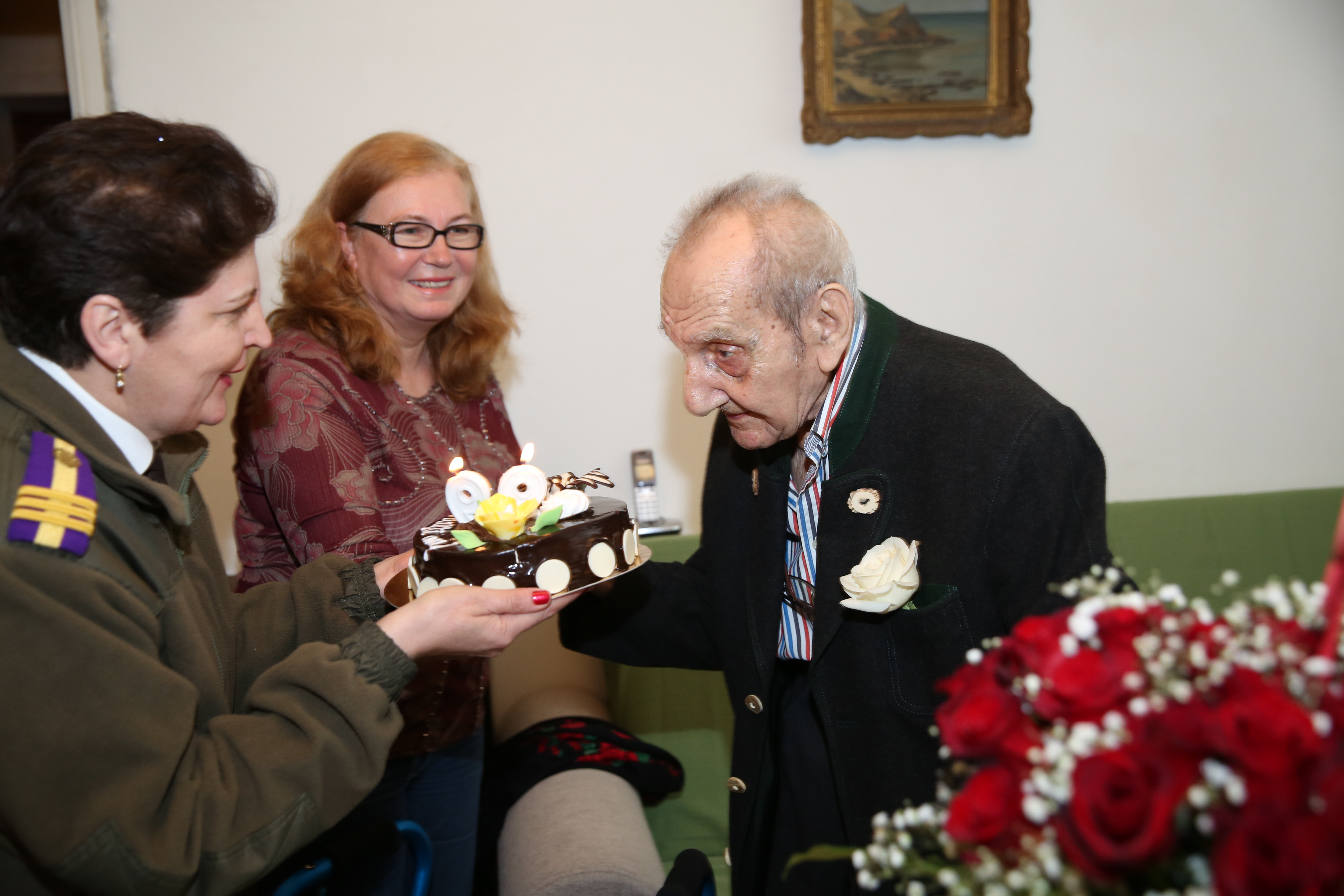 Vizita doamnei secretar de stat Otilia Sava la domnul Lt.col.'rtr.' Ştefanovici Valentin Paul, veteran de război, cu ocazia aniversării vârstei de 99 de ani - 09 februarie 2017 'Visit of the State Secretary Otilia Sava to retired lieutenant-colonel Ştefan