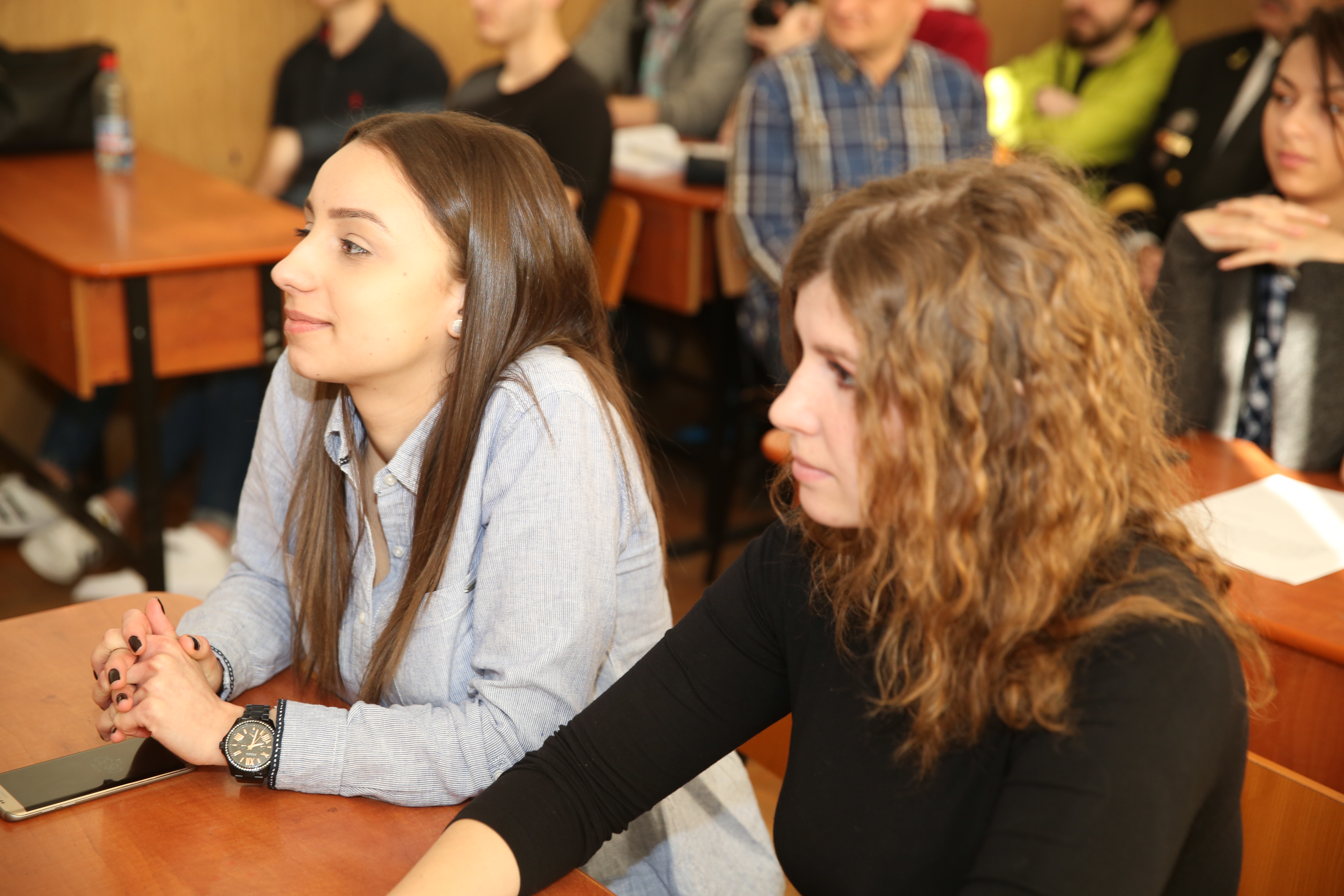 De Dragobete, “O altfel de lecție de istorie!” Vizita la Colegiul Național Grigore Moisil Bucureşti - 24 februarie 2017 'On 'Dragobete' Day, “A different kind of history lesson”, visit to Grigore Moisil Highschool, Bucharest, February 24, 2017'