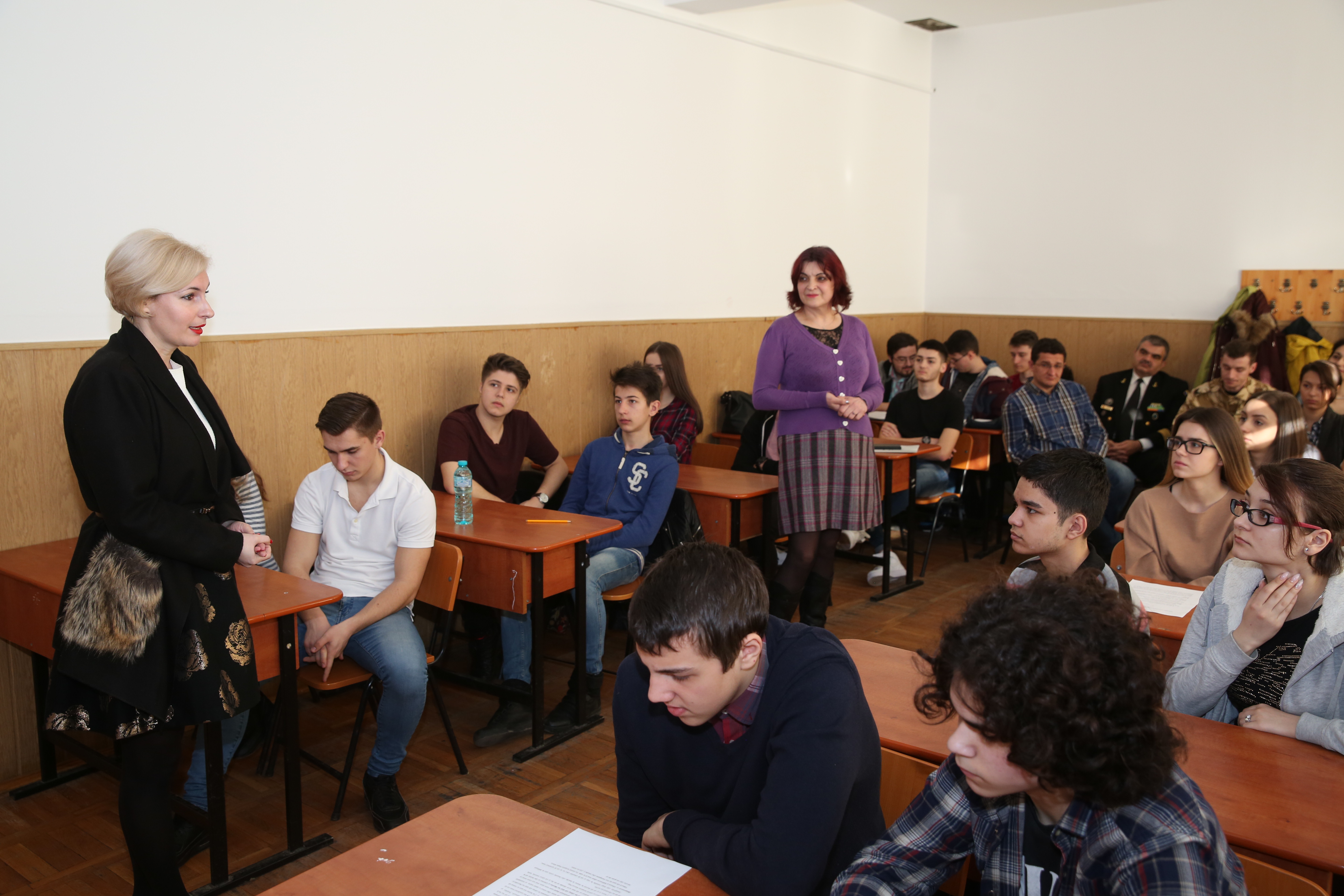 De Dragobete, “O altfel de lecție de istorie!” Vizita la Colegiul Național Grigore Moisil Bucureşti - 24 februarie 2017 'On 'Dragobete' Day, “A different kind of history lesson”, visit to Grigore Moisil Highschool, Bucharest, February 24, 2017'