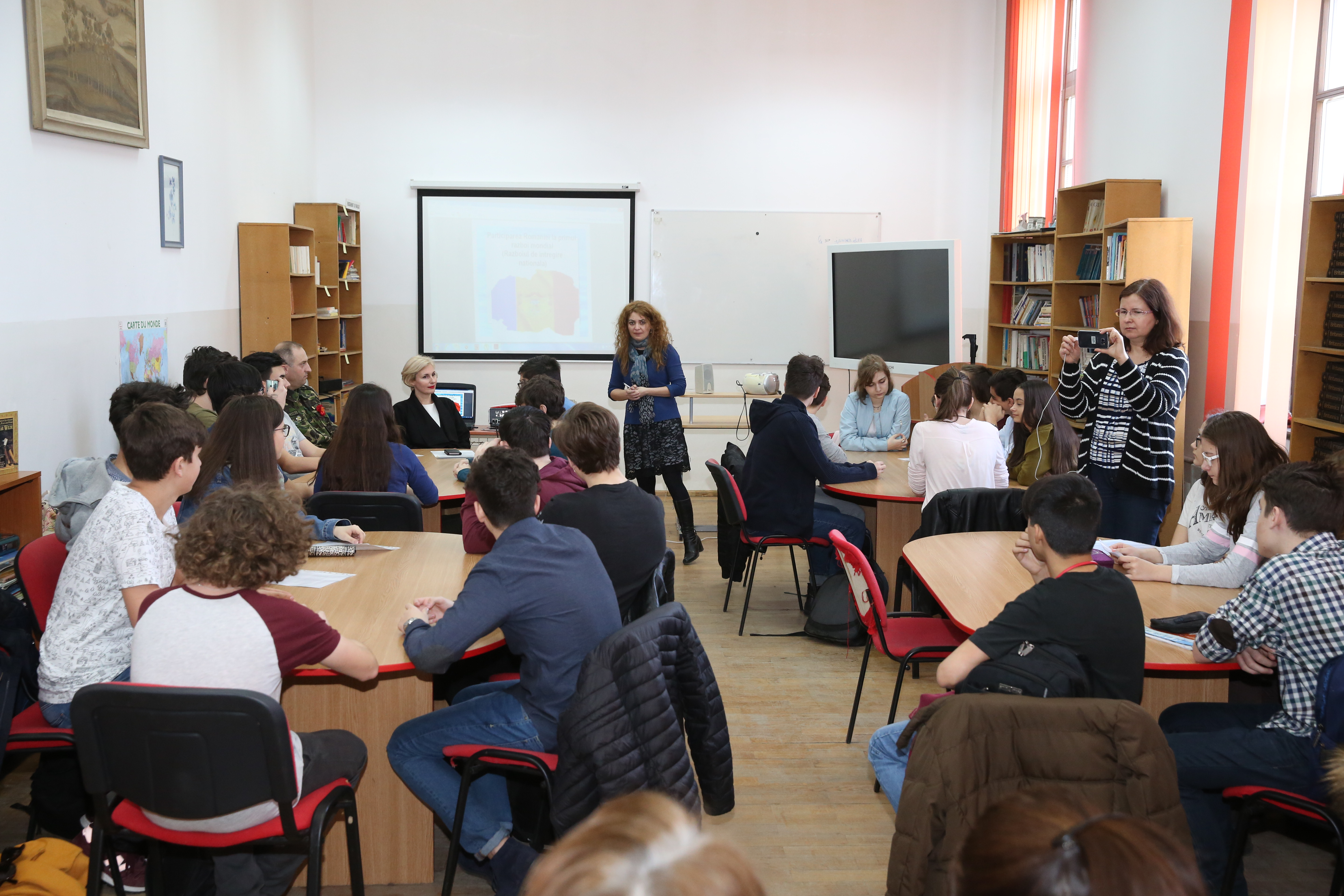 De Dragobete, “O altfel de lecție de istorie!” Vizita la Şcoala Centrală Bucureşti - 24 februarie 2017 'On 'Dragobete' Day, “A different kind of history lesson”, visit to the Central School, Bucharest, February 24, 2017'