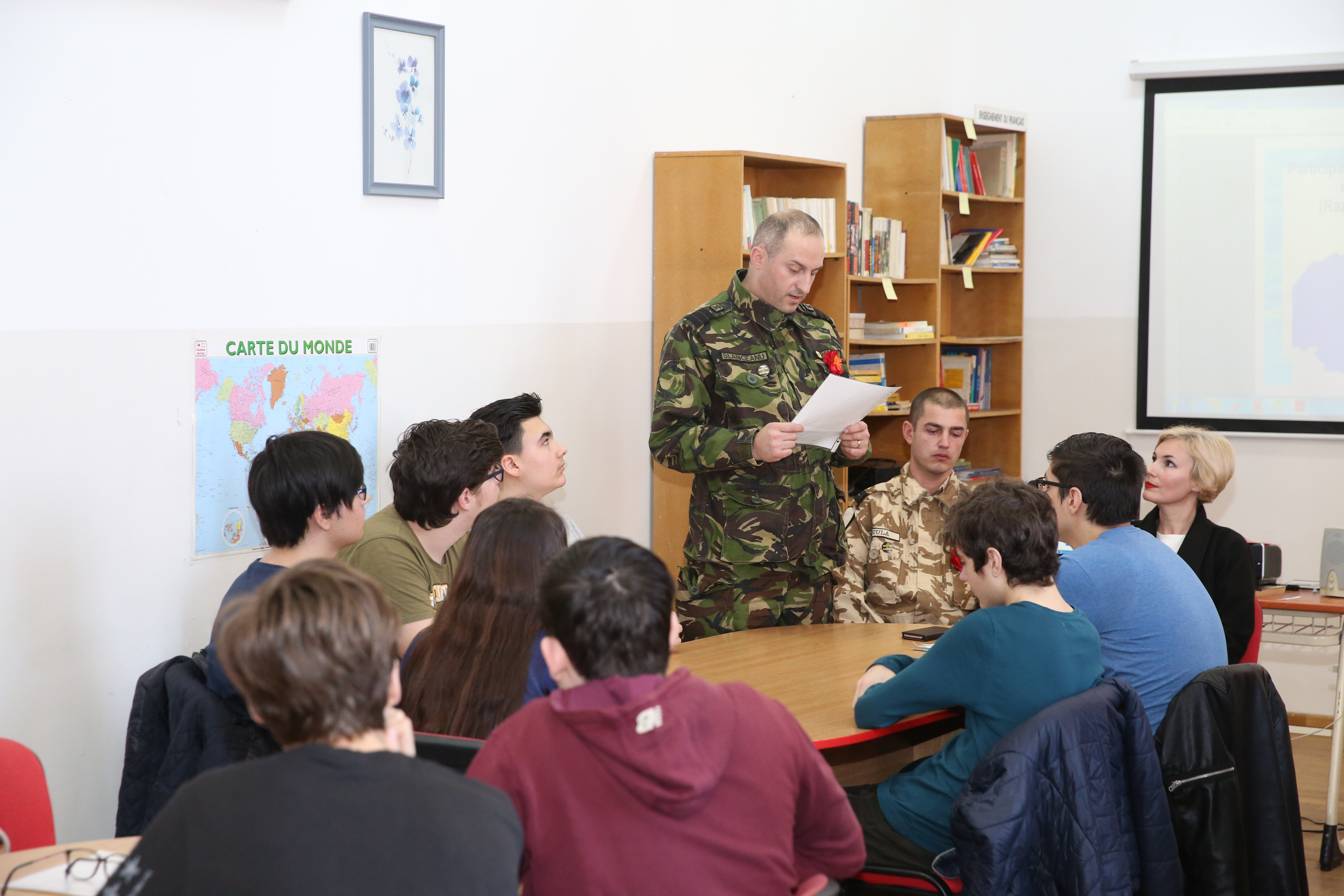 De Dragobete, “O altfel de lecție de istorie!” Vizita la Şcoala Centrală Bucureşti - 24 februarie 2017 'On 'Dragobete' Day, “A different kind of history lesson”, visit to the Central School, Bucharest, February 24, 2017'