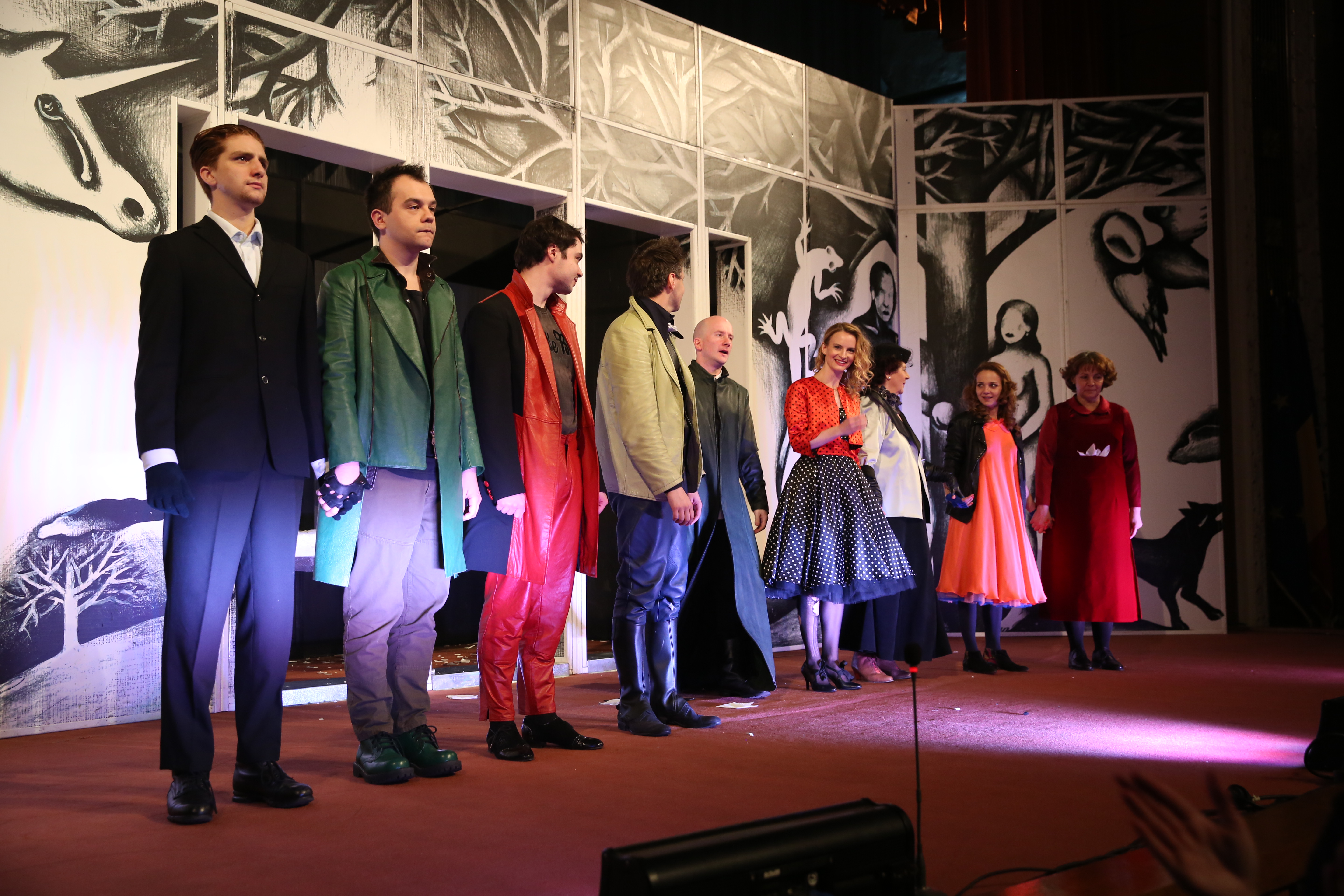 Spectacol de teatru  dedicat femeilor din M.Ap.N., cu ocazia Zilei internaționale a femeii: Tartuffe, de Moliere, Teatrul Metropolis - 07 martie 2017 'Representation of the play Tartuffe, by Molière, dedicated to women from MoD, on the Women’s Day, Metrop