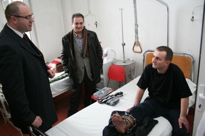 VIZITA LA MILITARII RANITI IN TEATRELE DE OPERATII