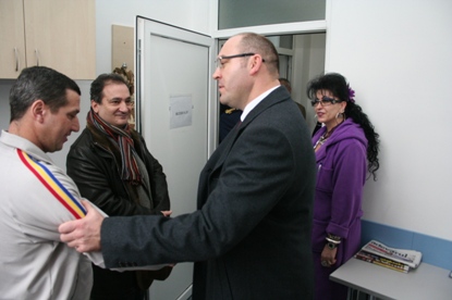 VIZITA LA MILITARII RANITI IN TEATRELE DE OPERATII