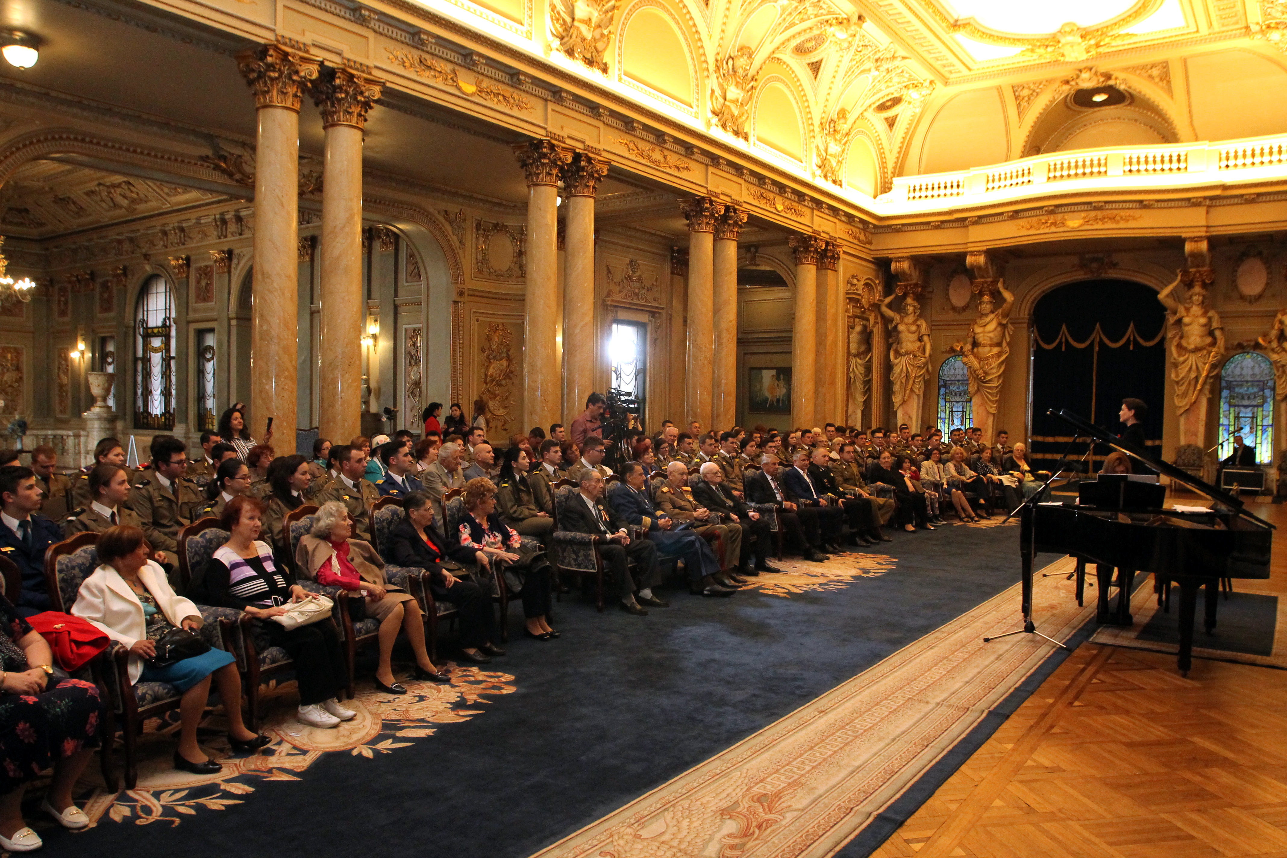 Spectacolul de poezie şi muzică 'Pianul cu poeme', Palatul Cercului Militar Național - 26 aprilie 2017