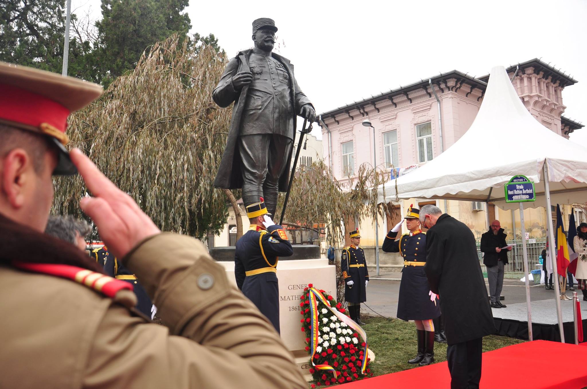 Participarea secretarului de stat pentru relația cu Parlamentul și calitatea vieții personalului la dezvelirea monumentului generalului Henri Mathias Berthelot din 10 Dec. 2018