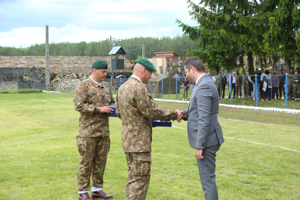 Ceremonie aniversarŢ a Batalionului 33 VŢnŢtori de Munte 'Posada'';s:6:'